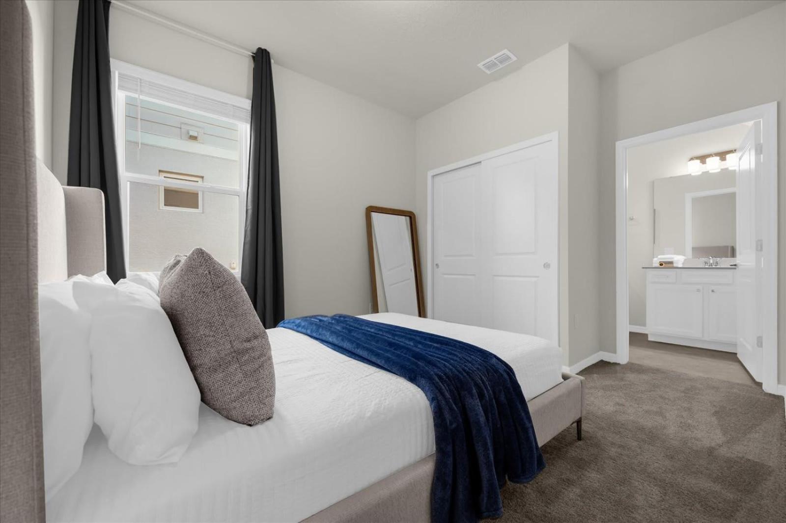 Elegant 6BR Home Perfect for Families
