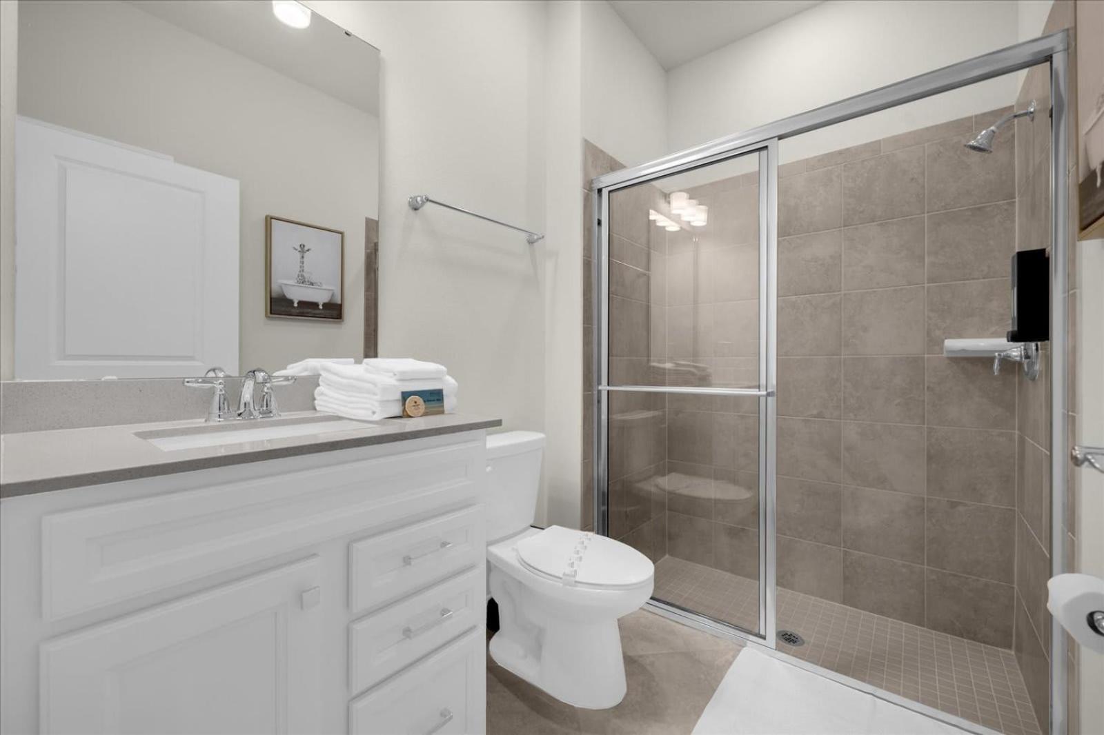 Elegant 6BR Home Perfect for Families