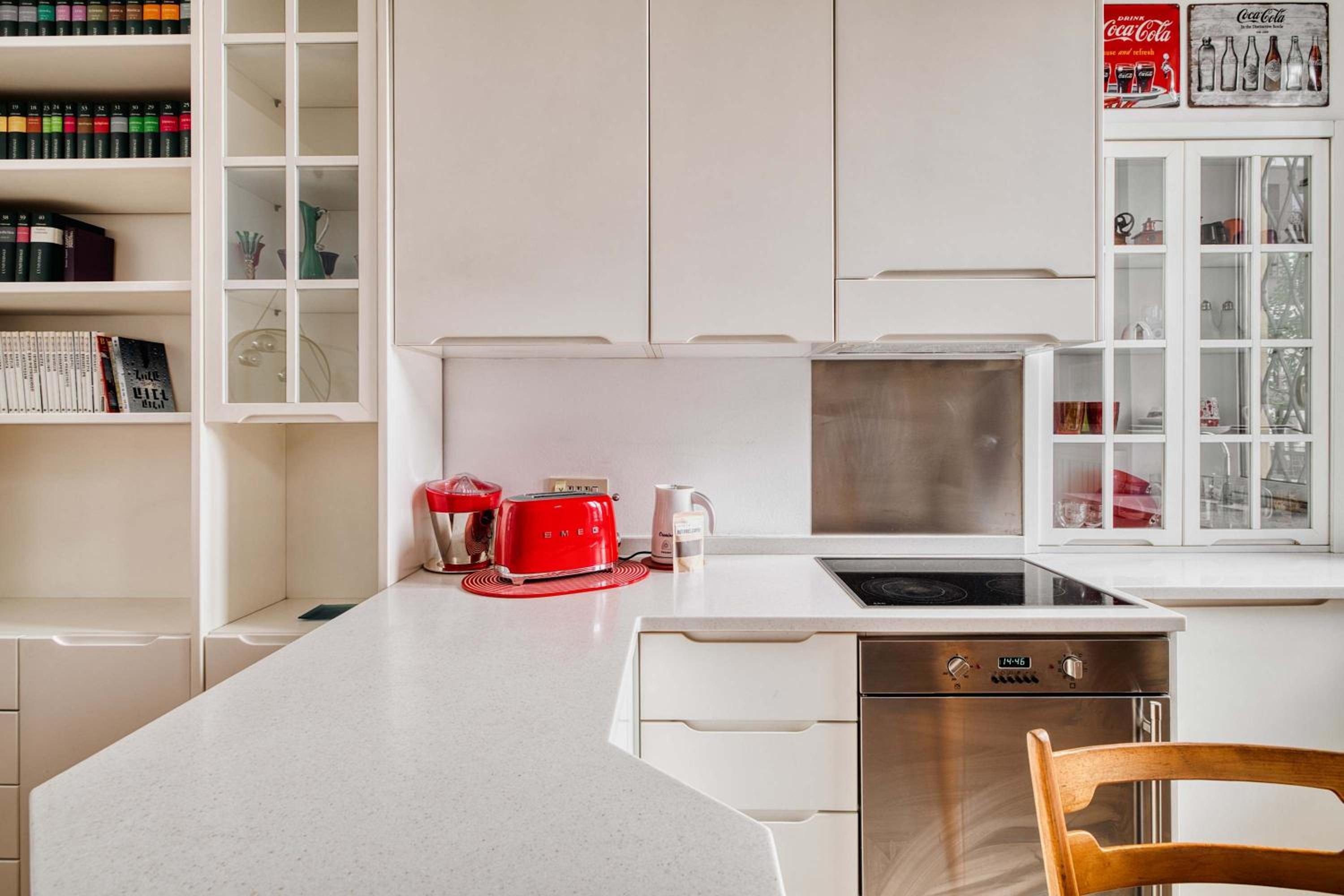 Modern 1 BR near Gae Aulenti
