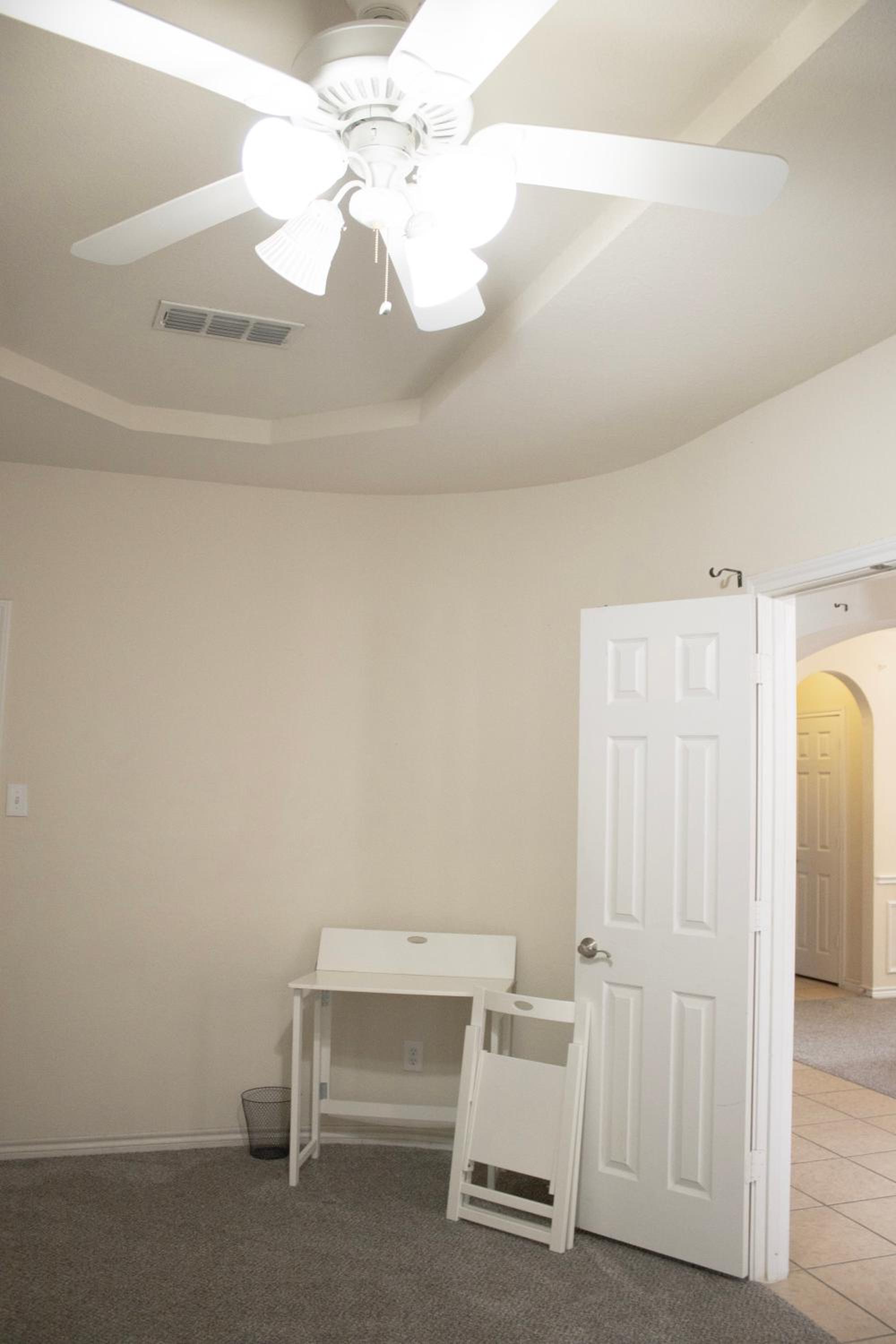 Spacious 4200 sqft - 6 bdrms 4 bath - Gym - Pets OK Near PGA - Universal KIDS - Star Frisco