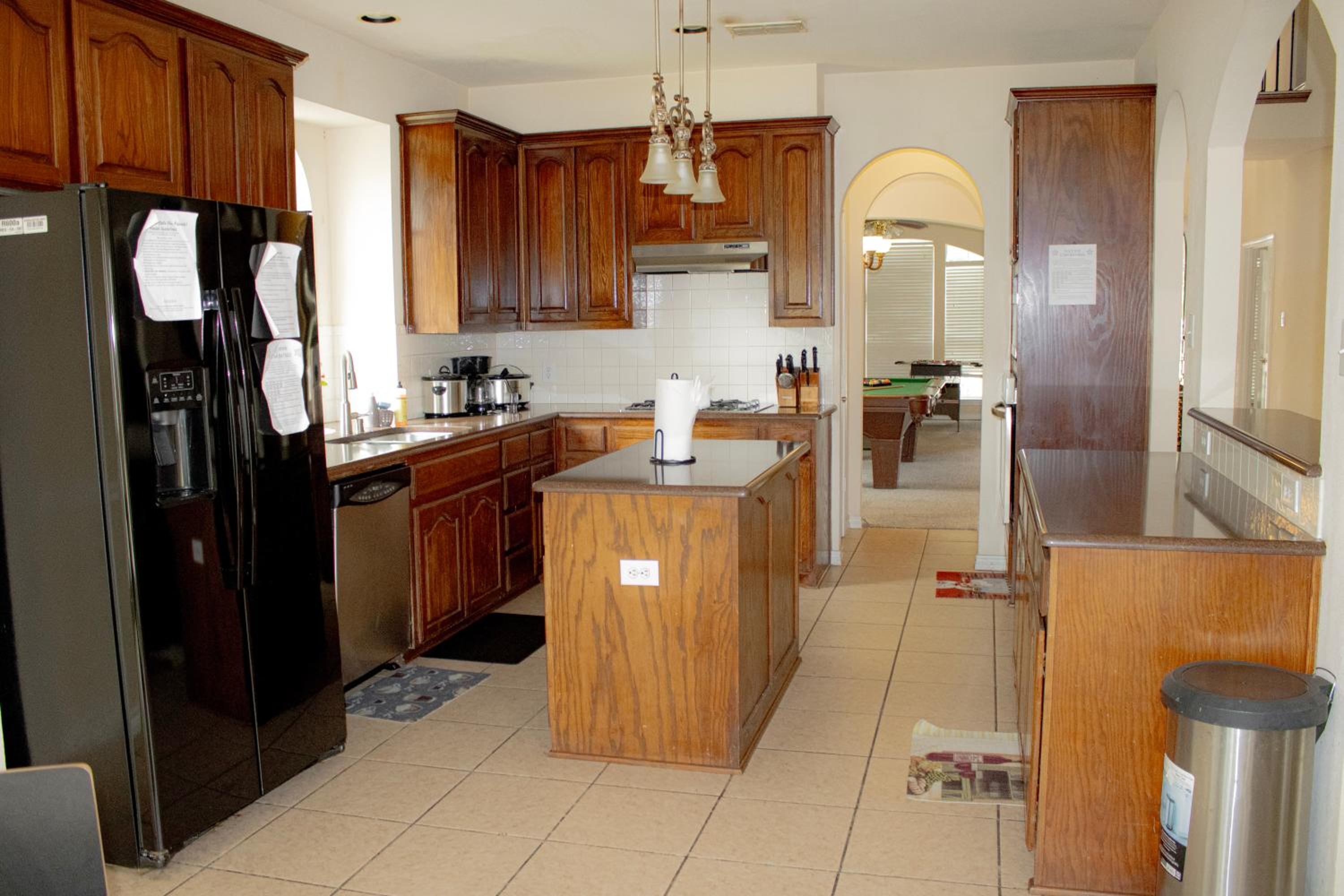 Spacious 4200 sqft - 6 bdrms 4 bath - Gym - Pets OK Near PGA - Universal KIDS - Star Frisco