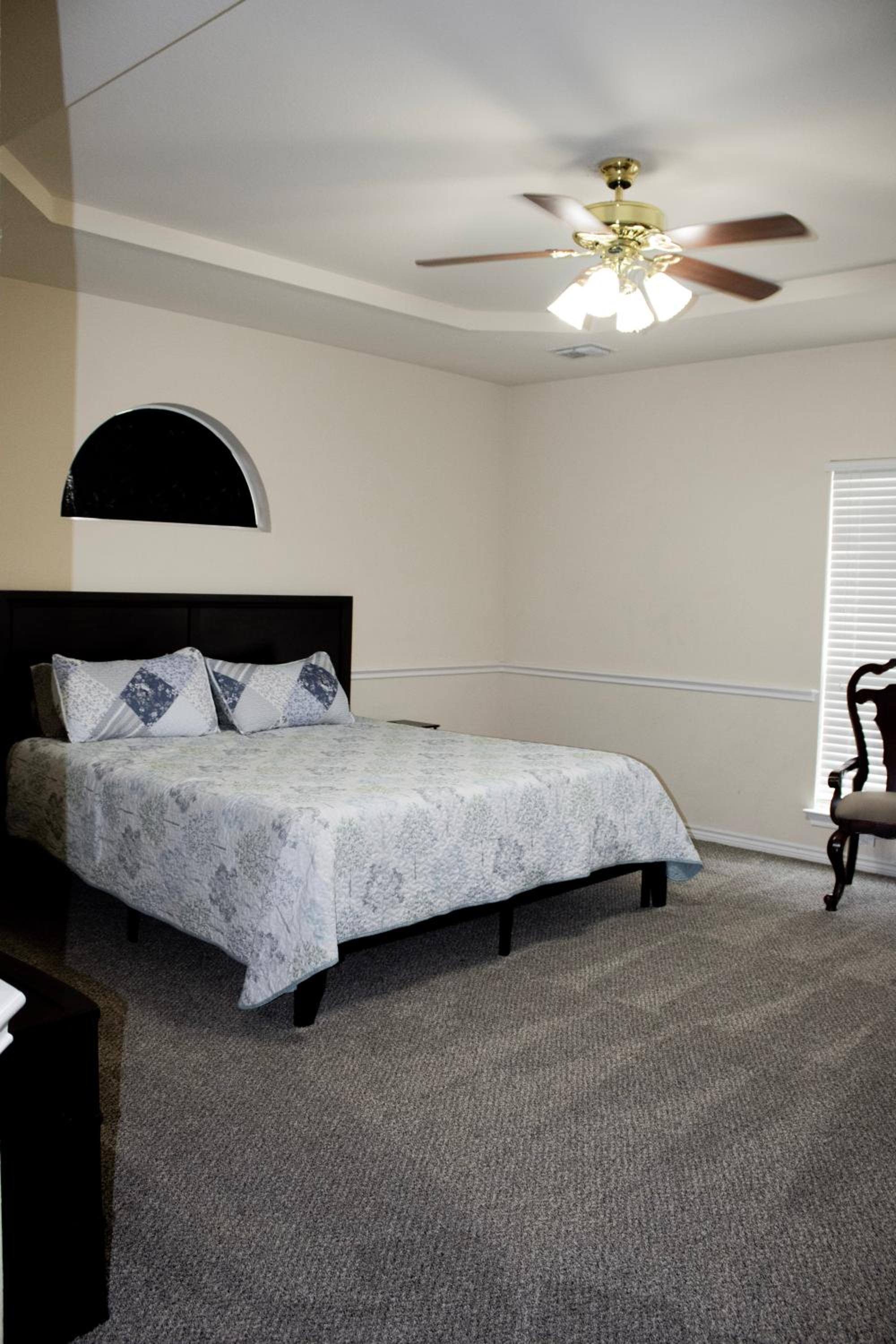 Spacious 4200 sqft - 6 bdrms 4 bath - Gym - Pets OK Near PGA - Universal KIDS - Star Frisco