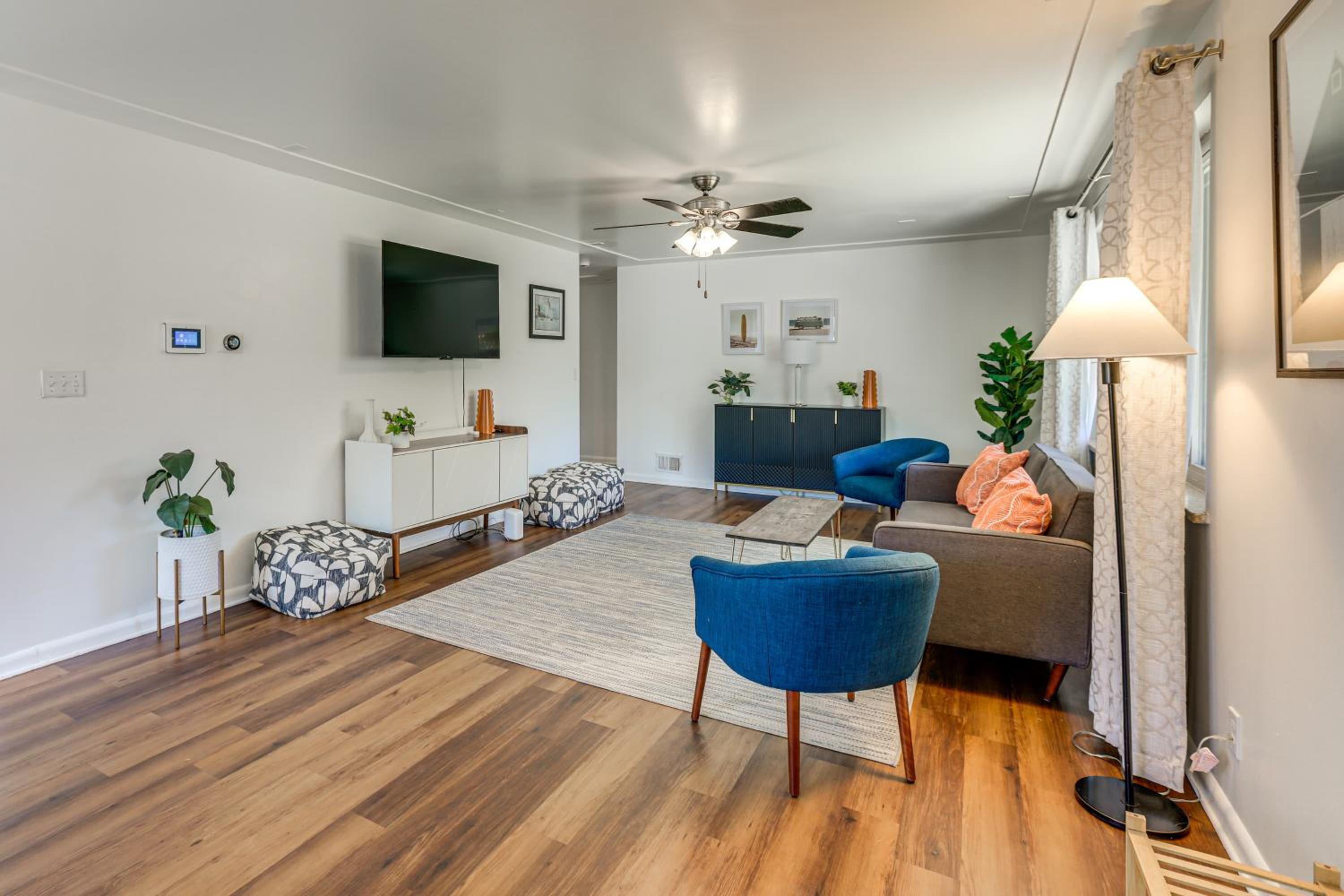 Prime Belmar Access! Updated Unit with Office and Yard