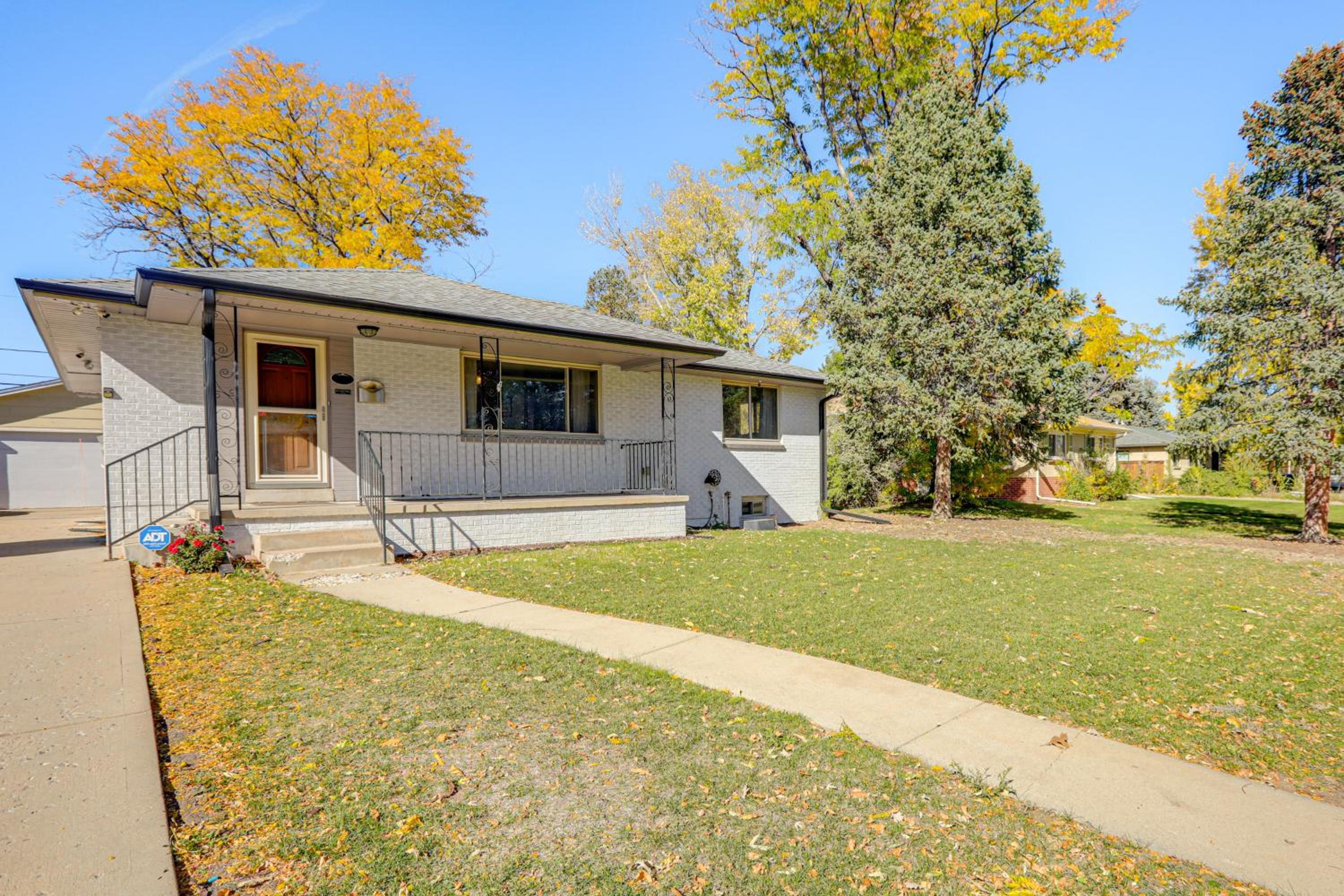 Prime Belmar Access! Updated Unit with Office and Yard