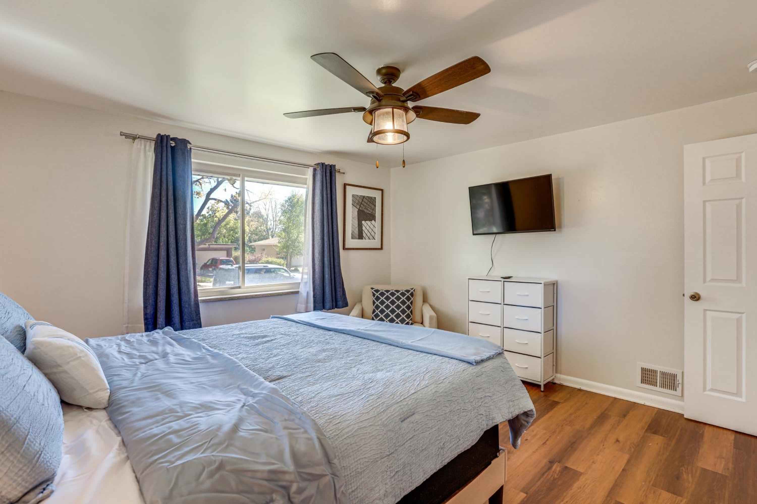 Prime Belmar Access! Updated Unit with Office and Yard