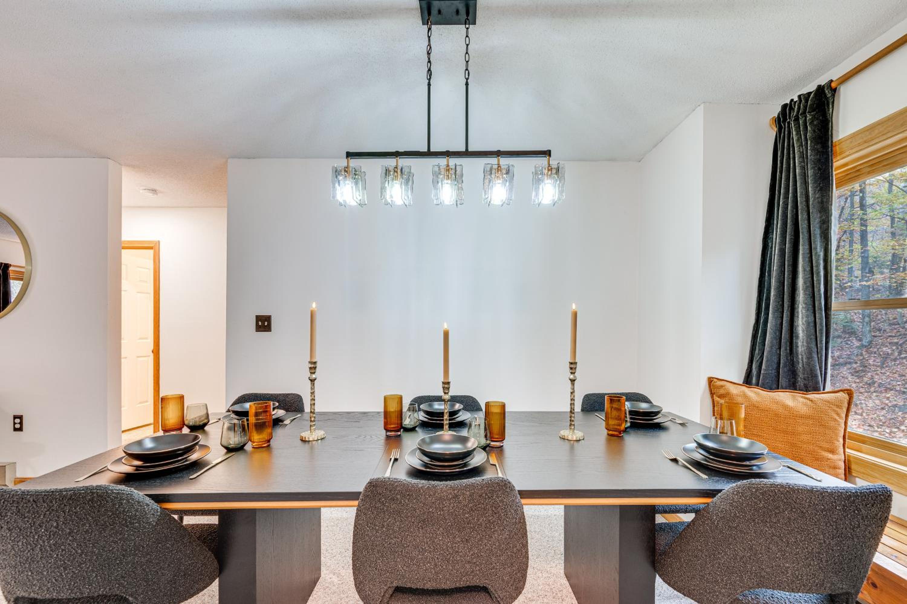 Ski, Hike and Unwind! Riverfront Getaway in Lincoln