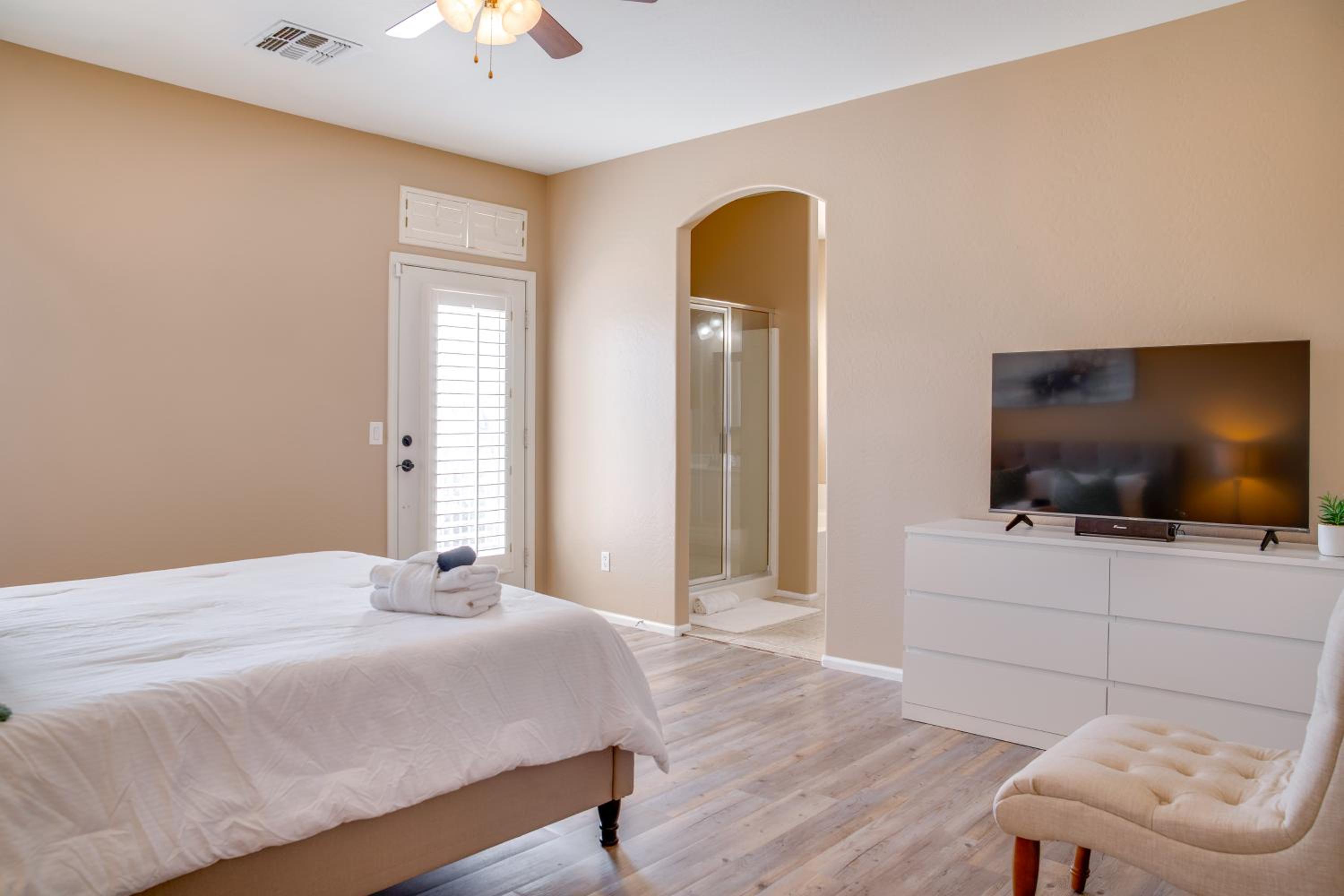 Close to Hospitals Goodyear Family Home with Pool!