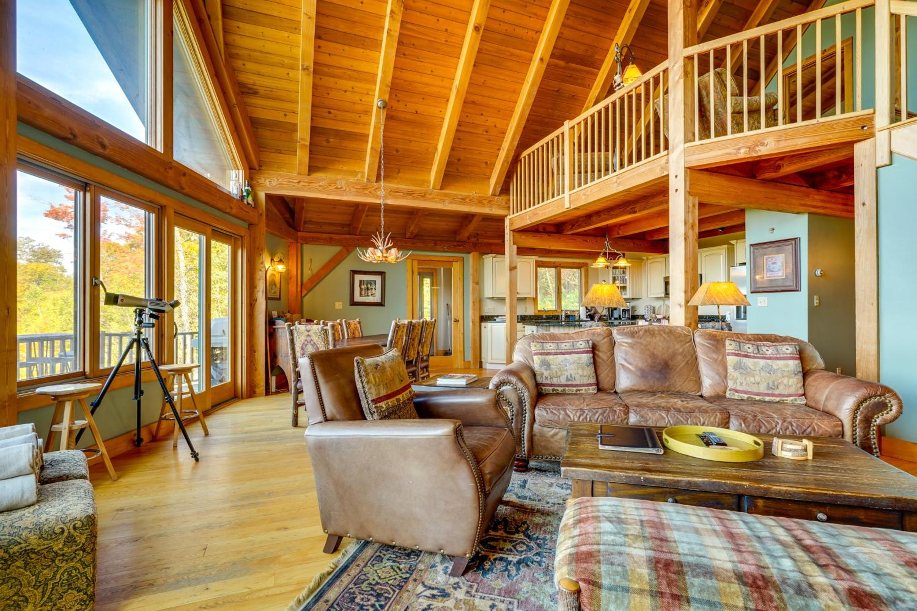 4 Mi to Stratton! Group Getaway with Deck and Views