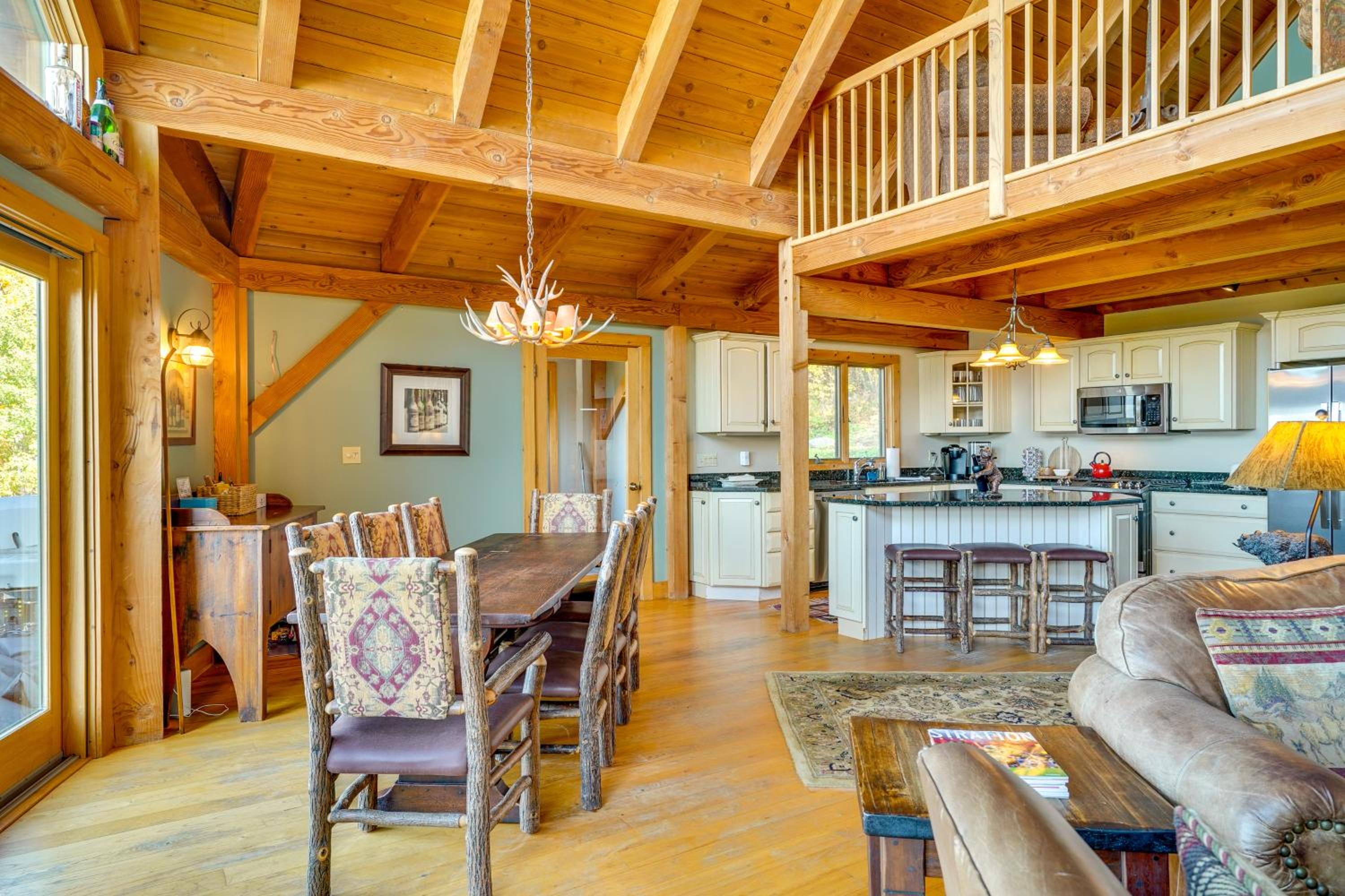 4 Mi to Stratton! Group Getaway with Deck and Views