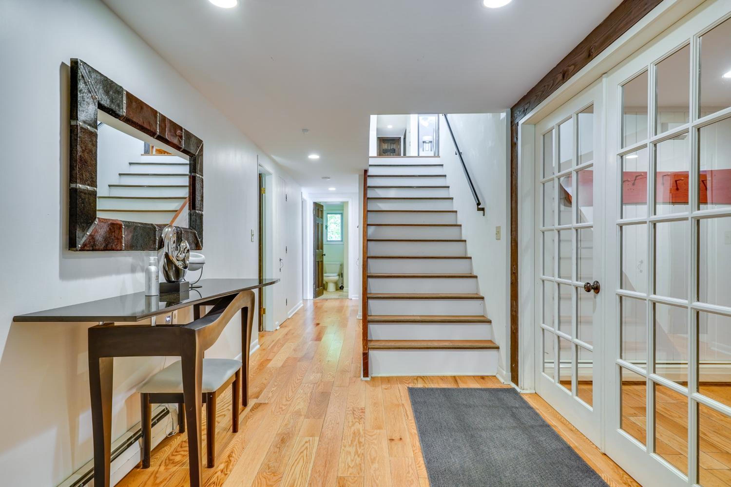 Luxe 5,000 Sq Ft Retreat 5 Mi to Stratton Resort