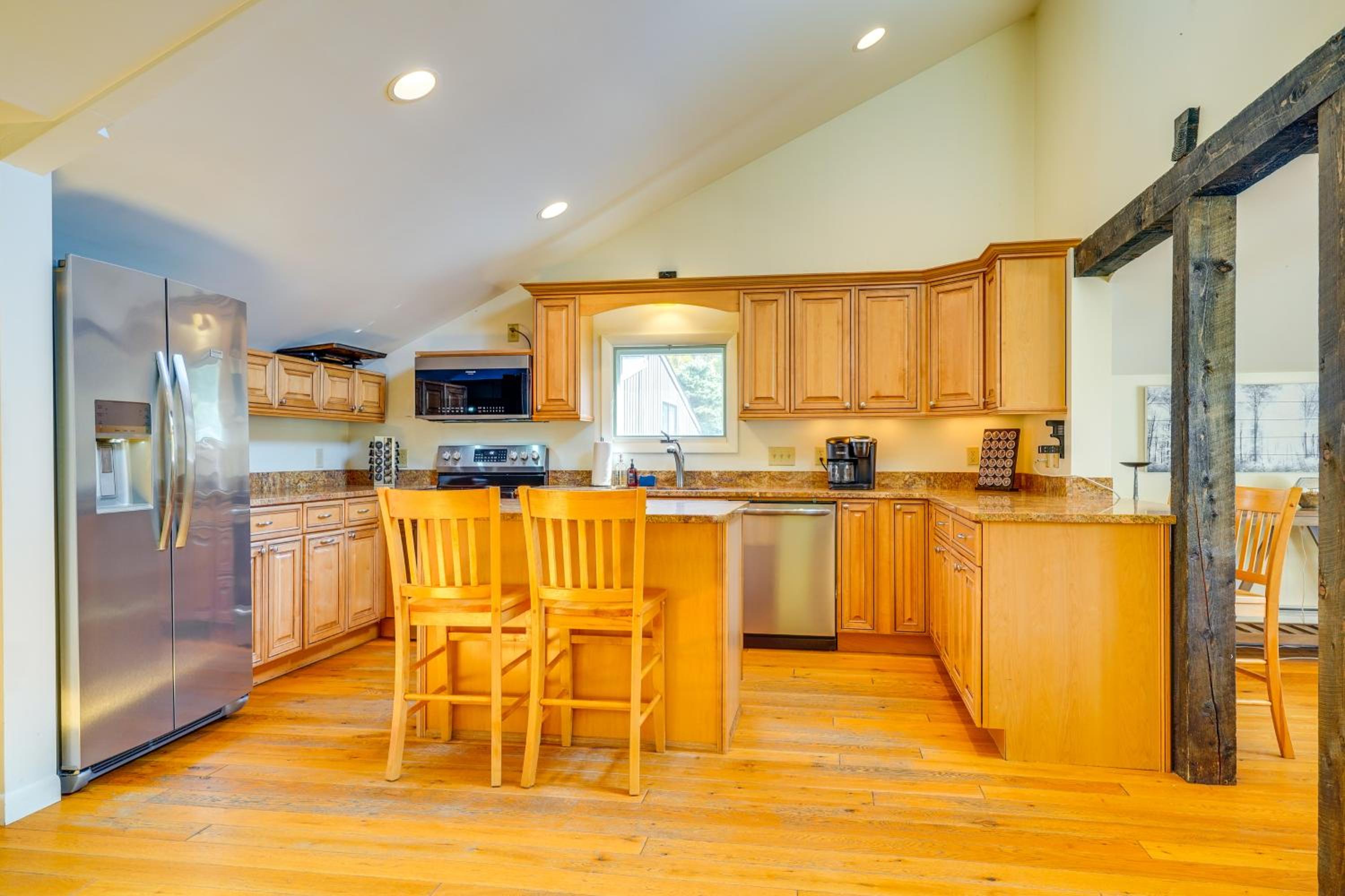 Luxe 5,000 Sq Ft Retreat 5 Mi to Stratton Resort