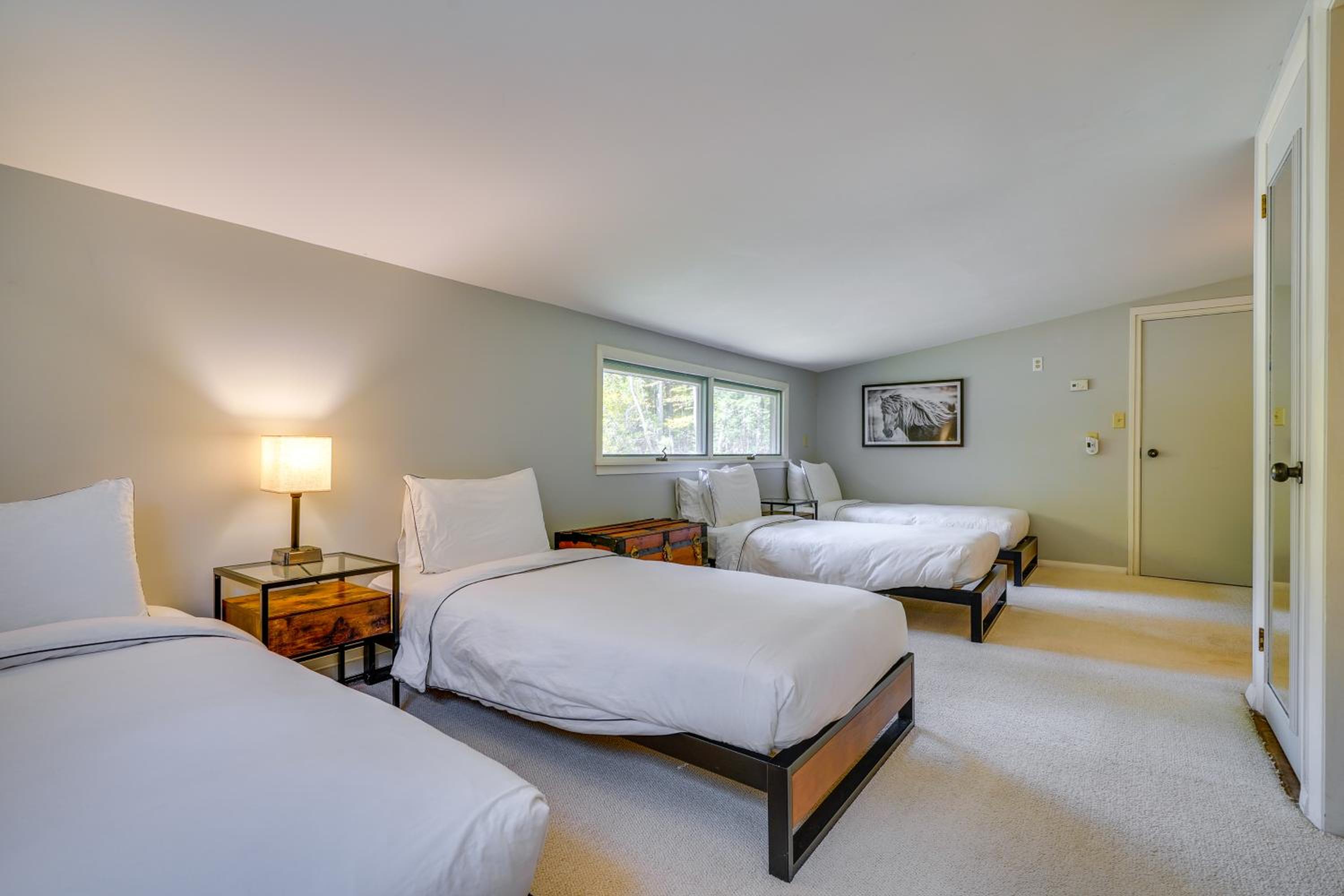 Luxe 5,000 Sq Ft Retreat 5 Mi to Stratton Resort