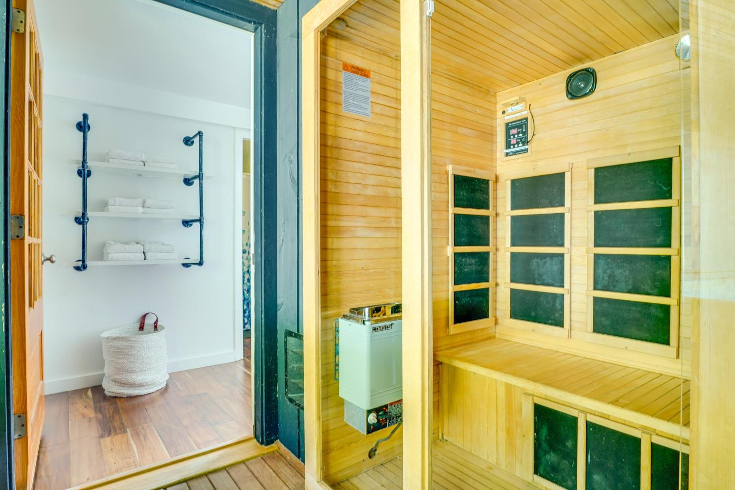 Luxe 5,000 Sq Ft Retreat 5 Mi to Stratton Resort