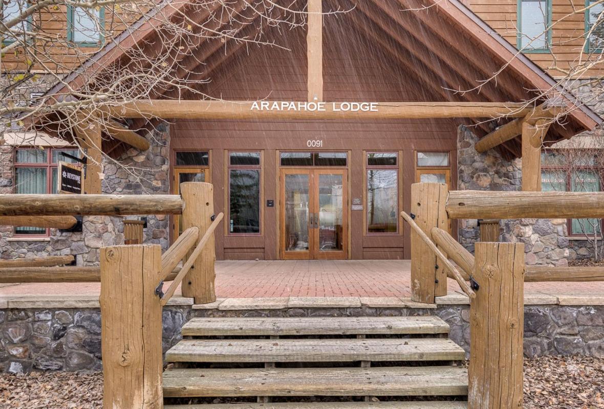 Arapahoe Lodge 8137