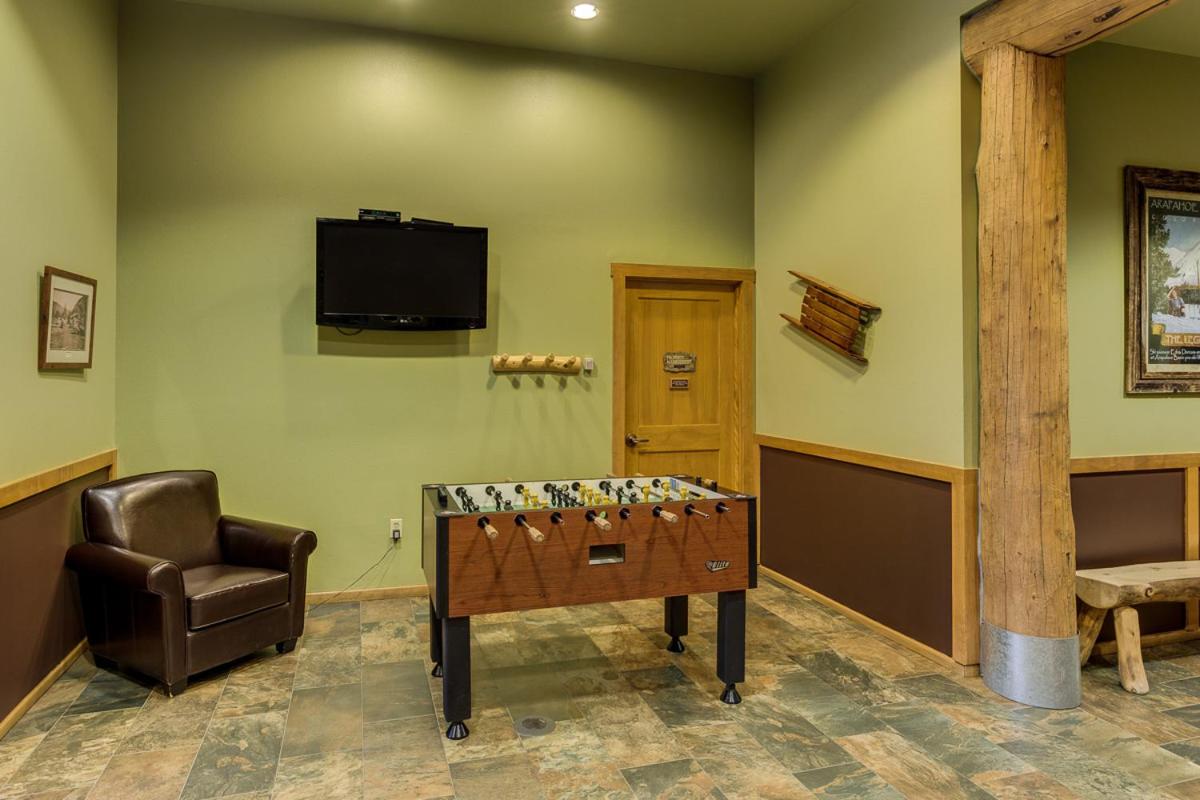 Arapahoe Lodge 8137