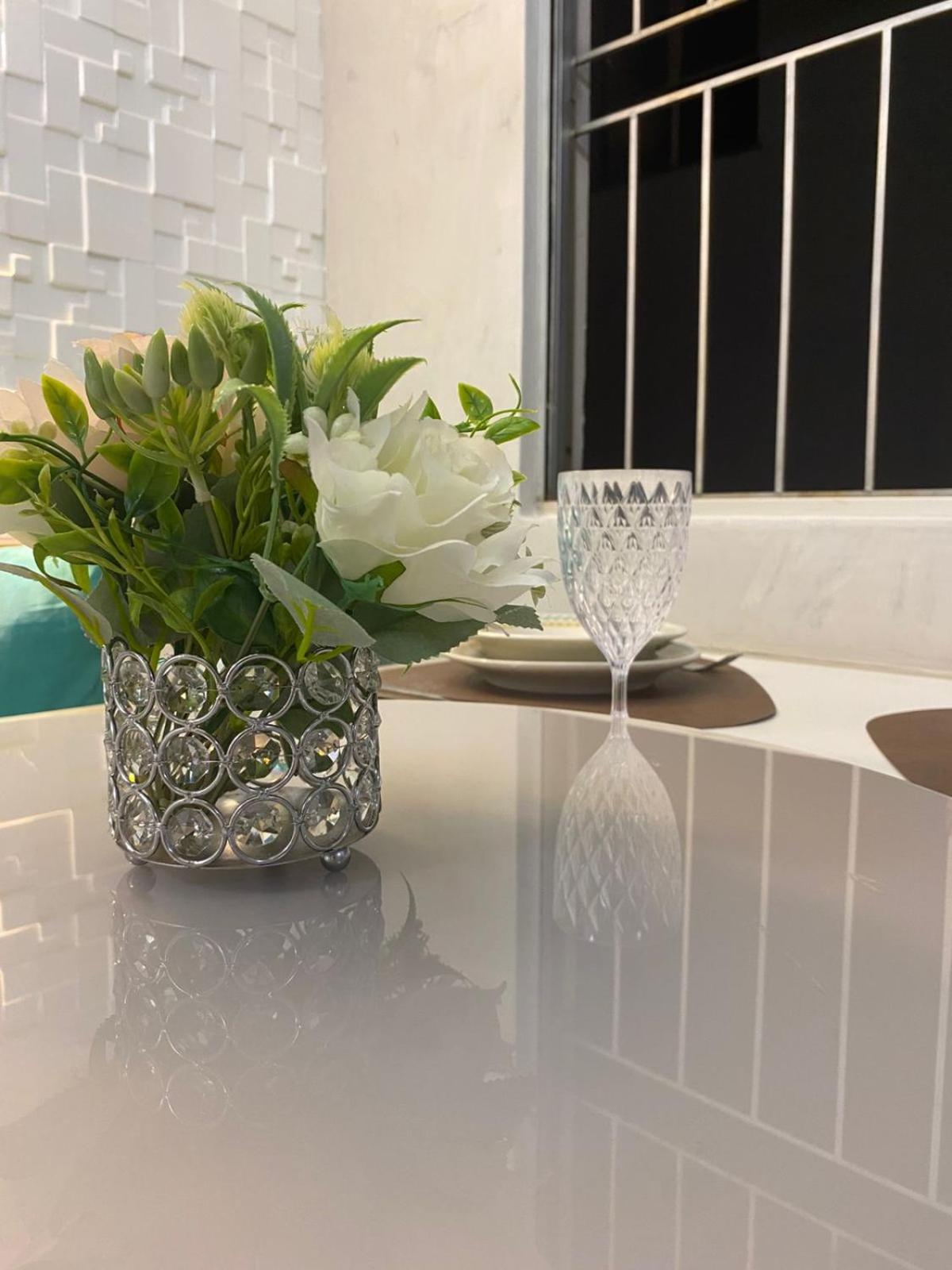 Apartamento Aconchegante e completo em Uberaba J & JF I