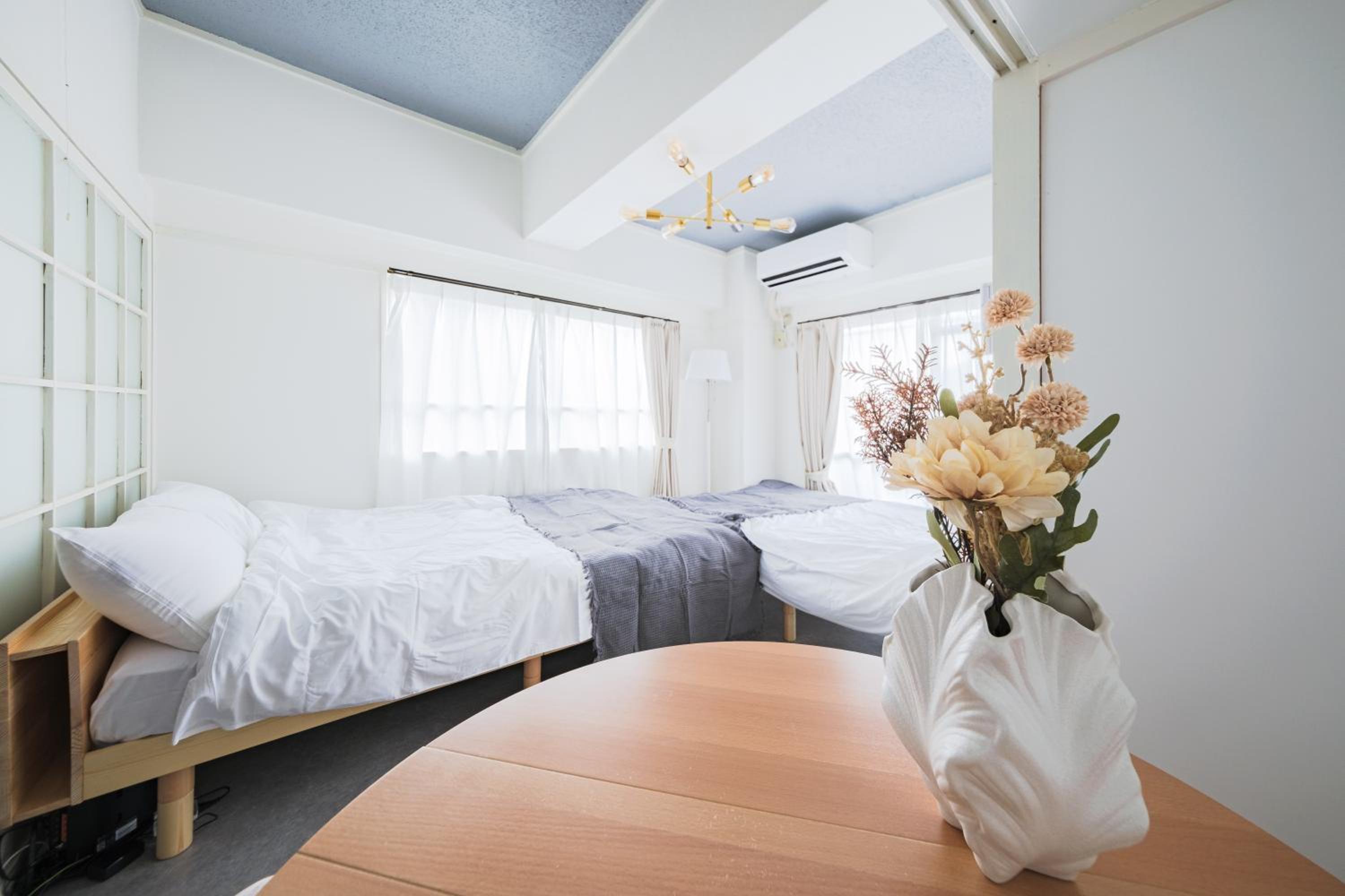 Comfy Stay Tokiwadai 2minute walk from Tokiwadai Station Ikebukuro 9min Shinjuku 14min Shibuya 18min Max 4guests Many restaurants nearby hot spring Shrine