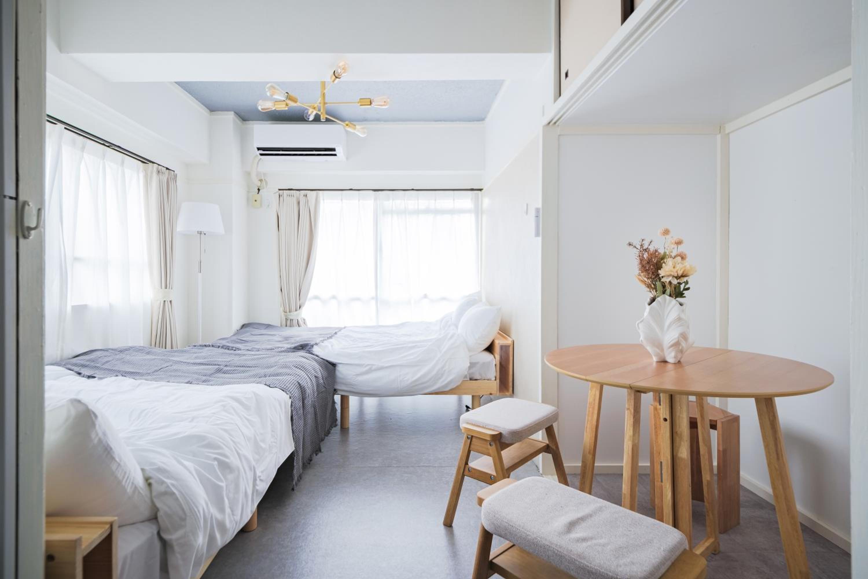 Comfy Stay Tokiwadai 2minute walk from Tokiwadai Station Ikebukuro 9min Shinjuku 14min Shibuya 18min Max 4guests Many restaurants nearby hot spring Shrine