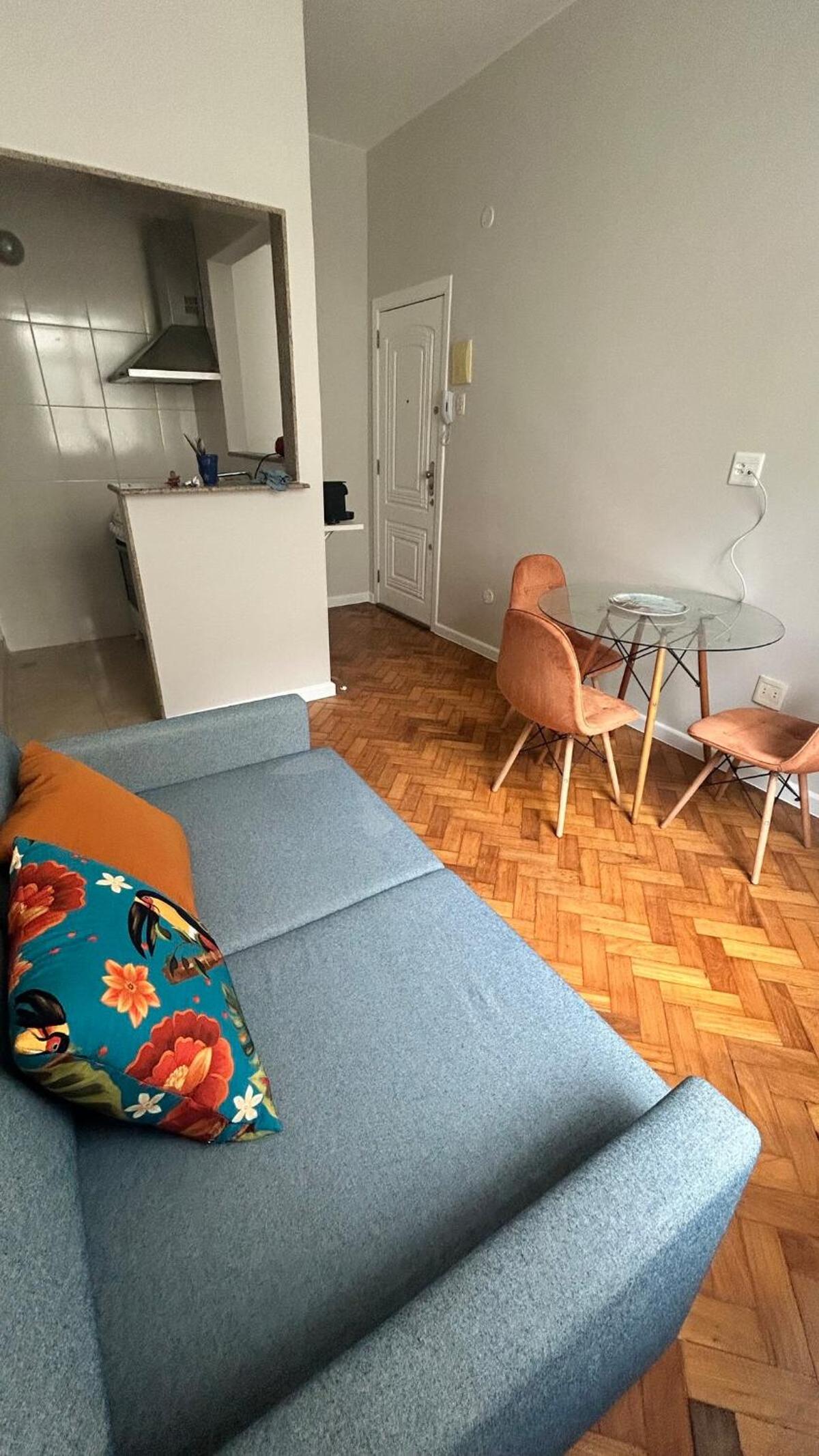 Apartamento com quarto e sala no melhor local do Flamengo!