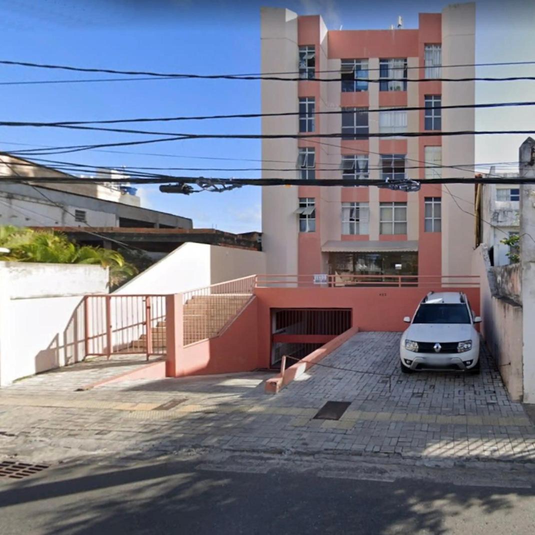 Refúgio moderno a 850 m da praia conforto e localização no coração do Rio Vermelho