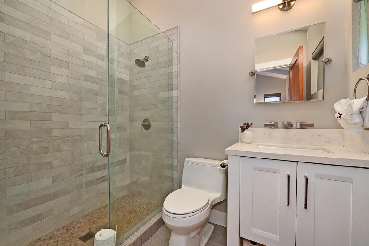 Hale Nui · HALE NUI Luxury Retreat 5BD w Private Pool Hot Tub