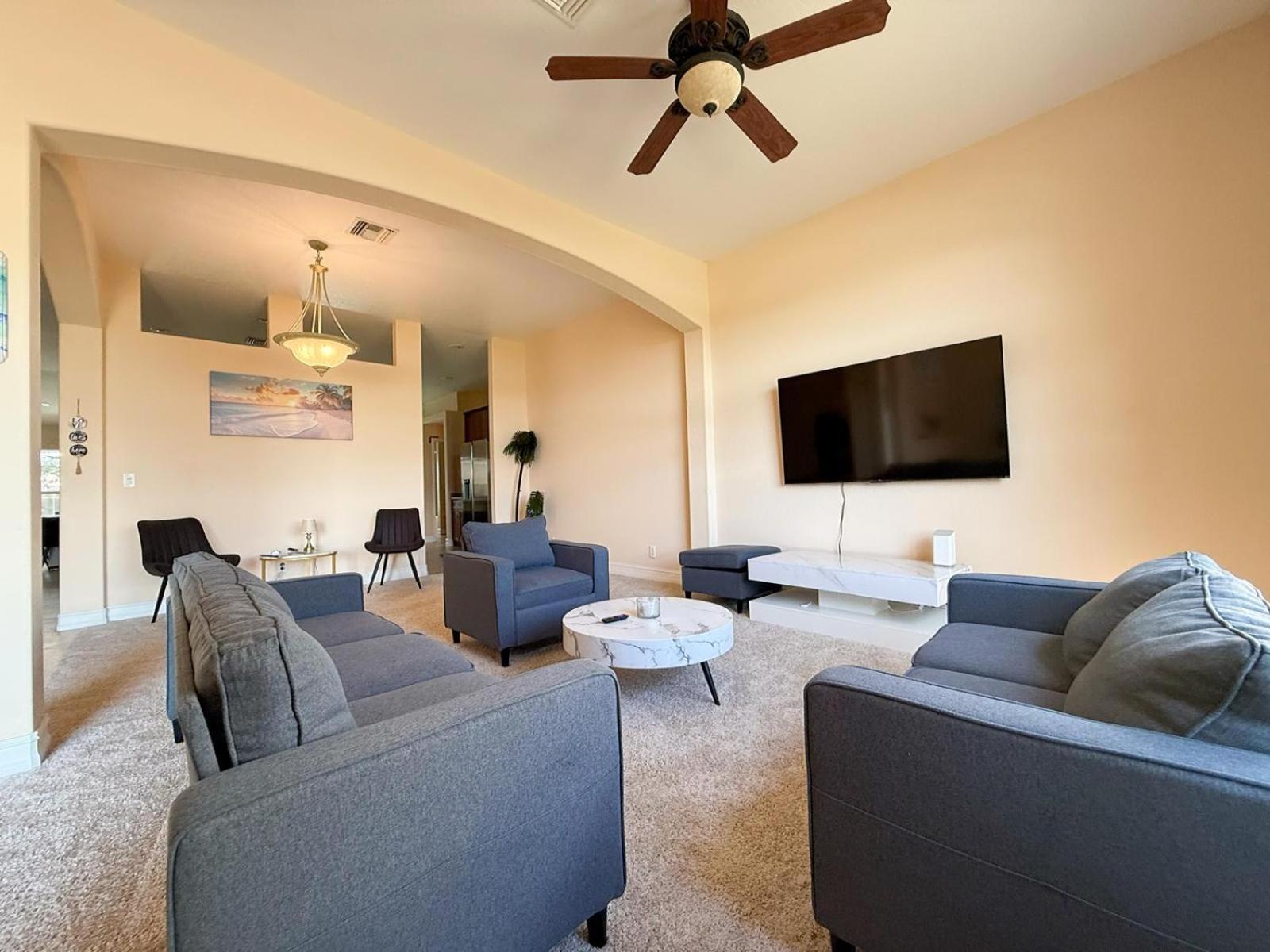 Waterfront VILLA with SPA&heated Pool, sunset view, Family&Pets Friendly