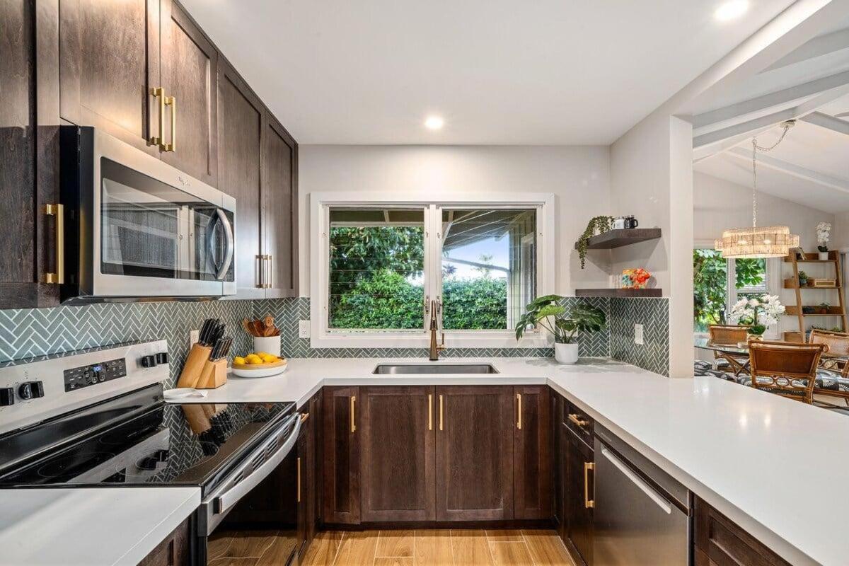 Alaeloa 38 · ALA 38 Beautifully Remodel 3BD Partial Ocean Views