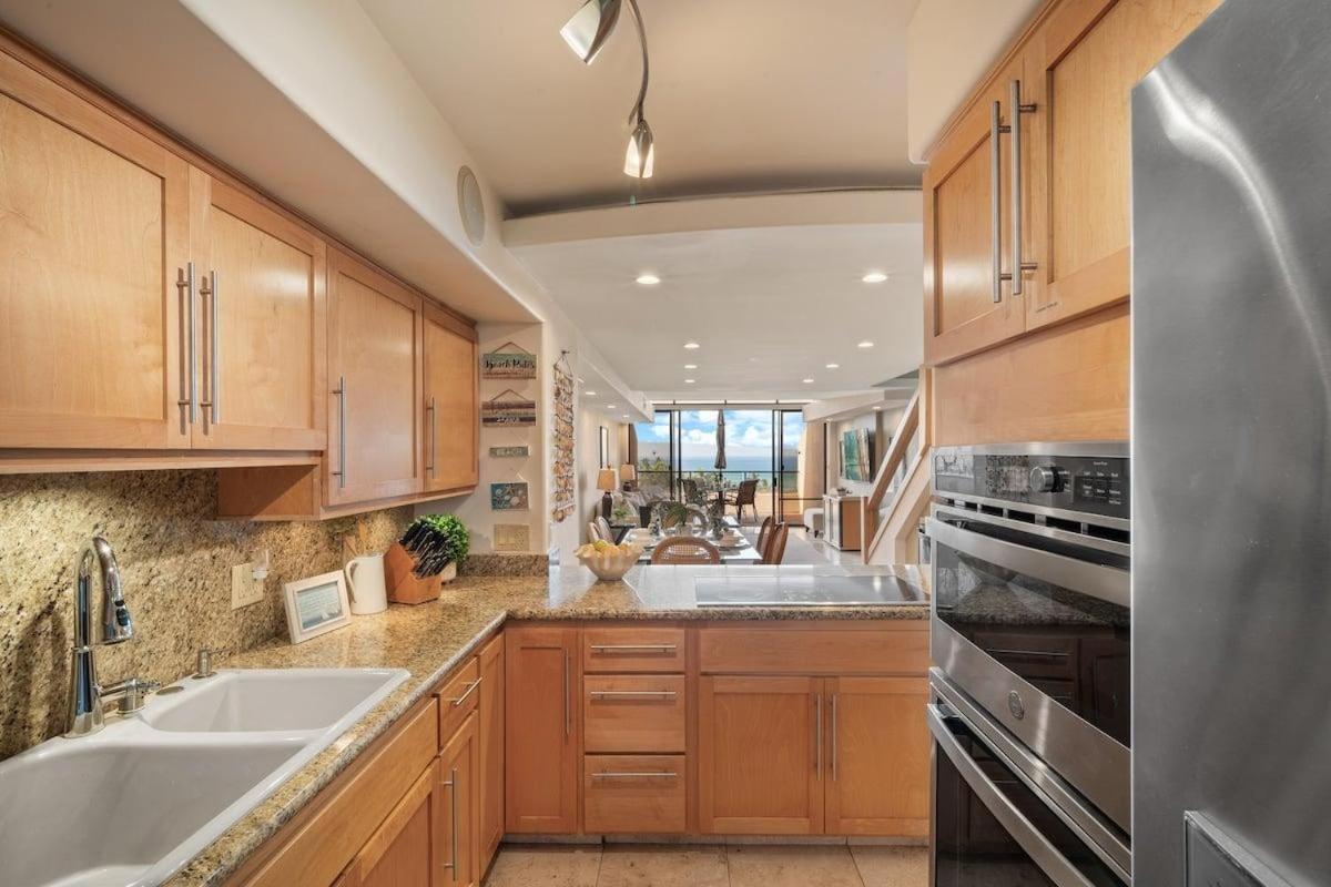 Kahana Villa E706 · KV E706 Breathtaking Oceanview 2BD With Cent