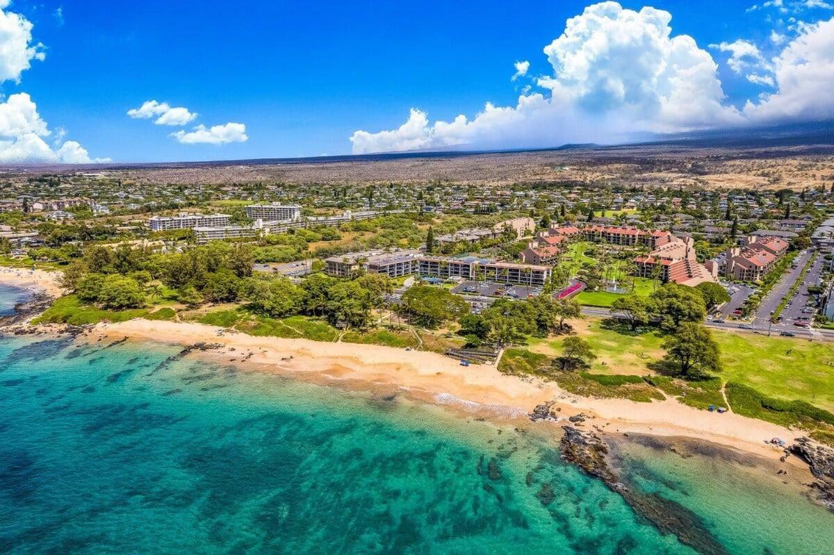 Kamaole Sands 8409 · KAS 8409 Ocean Views from this Freshly Upda