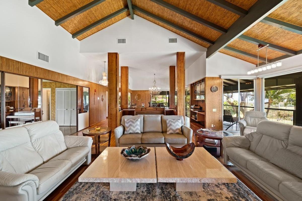 Hale Kalapu · Large Home 180° Ocean Views Walk2Beach Hale Kalapu