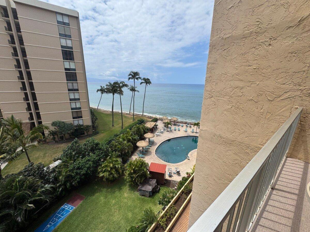 Royal Kahana 616 · RK 616 Oceanfront Escape w Pool | Steps2Beach