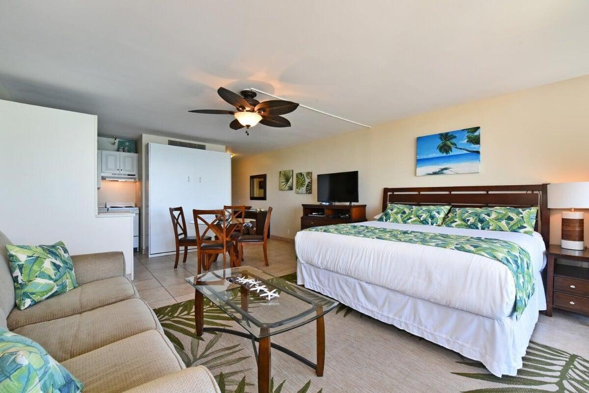 Valley Isle 407 · VI 407 BeachFront Studio w Pool