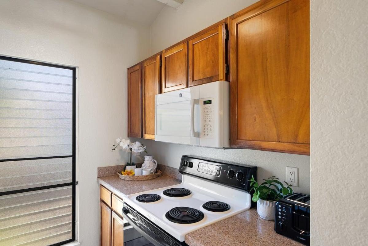 Maui Hill 66 · MHL 66 3BD Condo Across from Keawakapu Beach & St