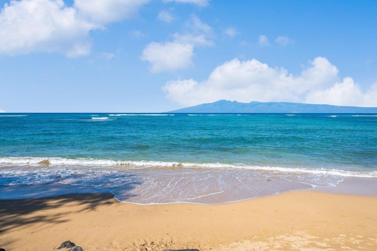 Kahana Outrigger 3A2 · KHO 3A2 Updated OceanFront 3BD wPool AC O