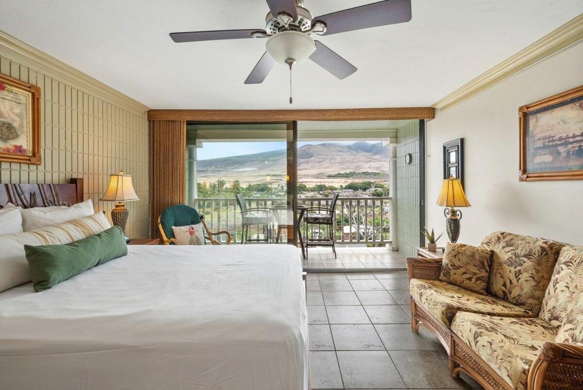 Lahaina Shores 512 · LS 512 Getaway Studio by the Beach Pool Hot