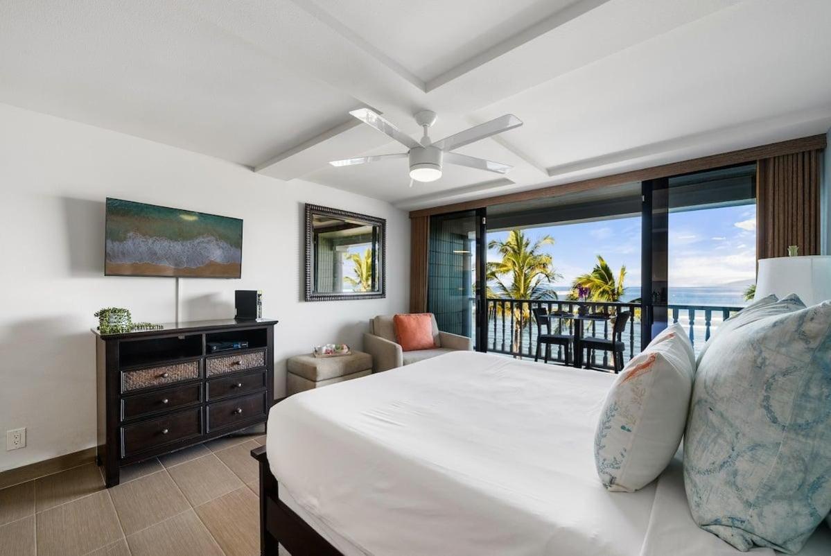 Lahaina Shores 523 · LS 523 Direct Beachfront Studio with Stunni