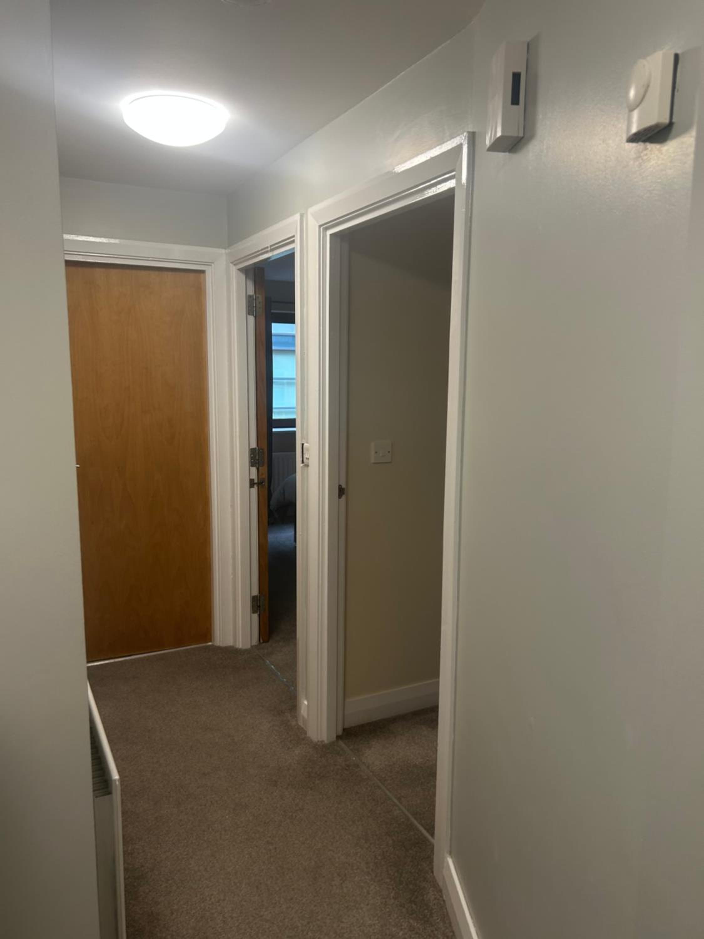 New 4 stars Large prime city center 2 bed 2 bath duplex apartment with free secure parking