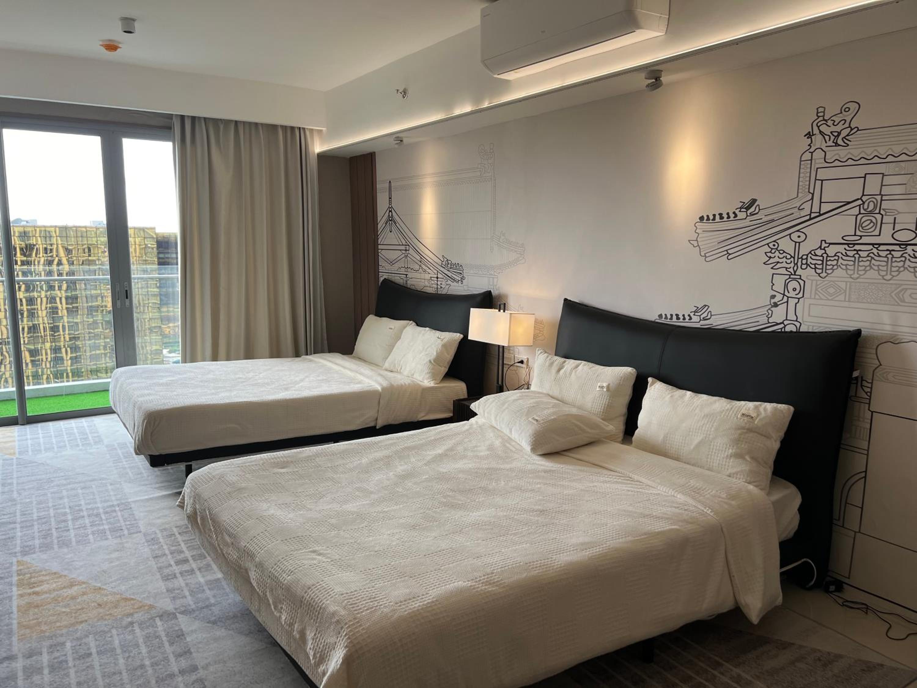 Modern Boutique Spacious Apartment Near Airport OKADA SOLAIRE MOA