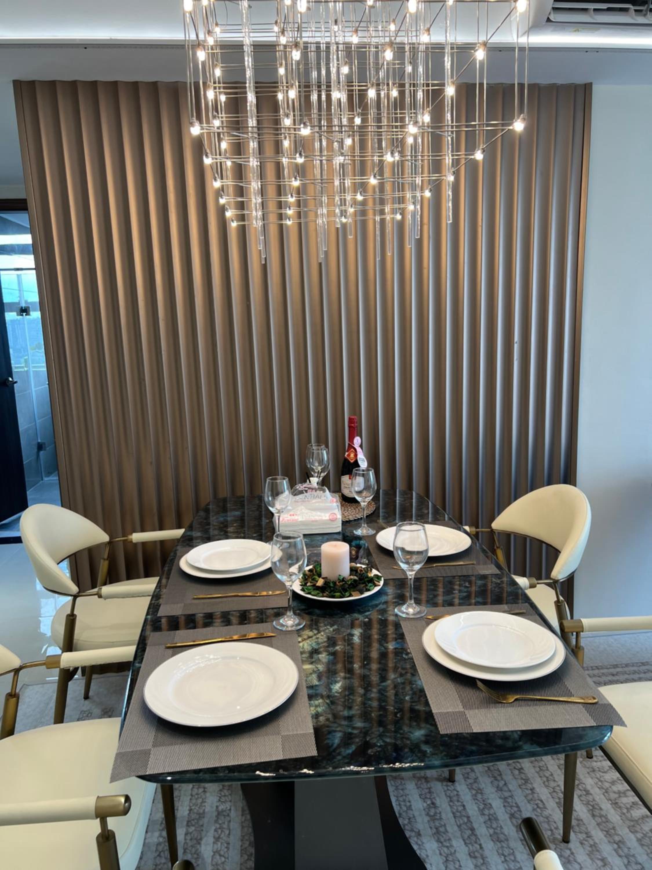 Modern Boutique Spacious Apartment Near Airport OKADA SOLAIRE MOA