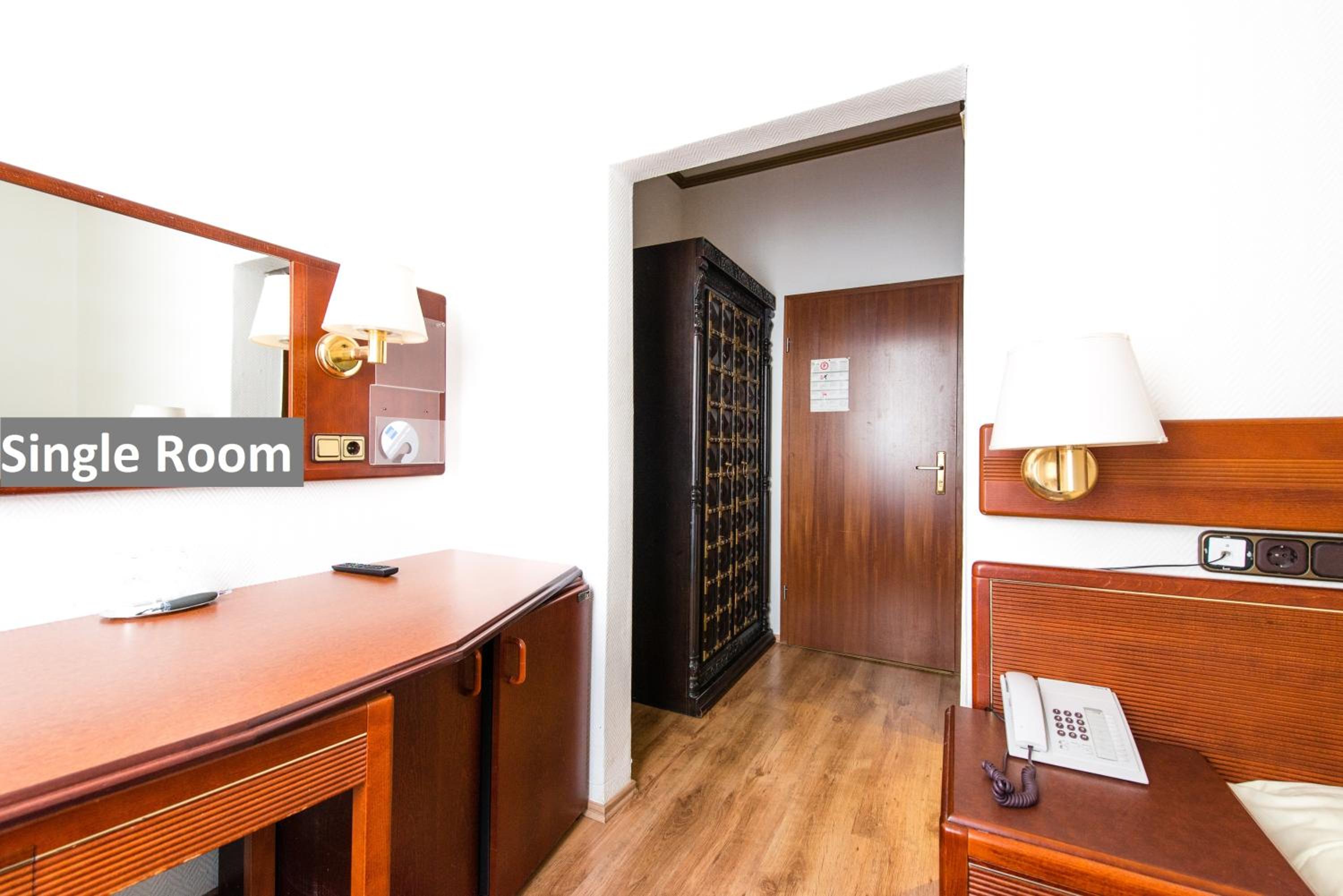 Offenbach Vacations - Lowen Hotel - Property Image 1