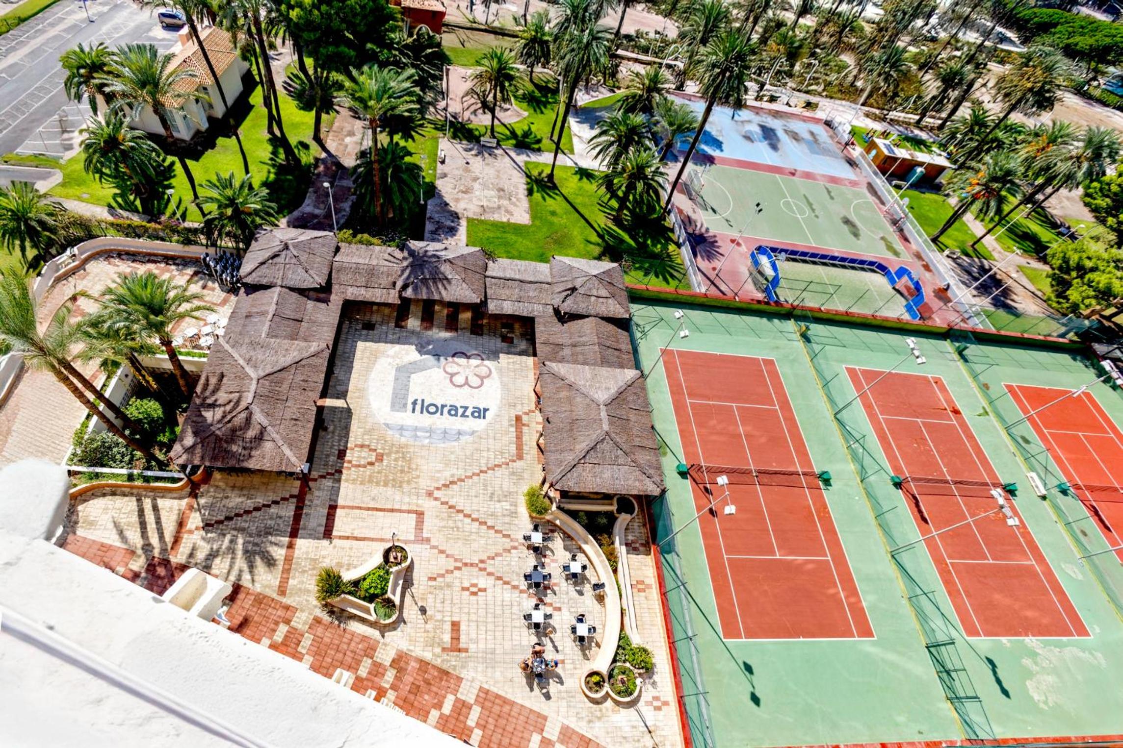 Florazar 2 Pool & Private Balcony