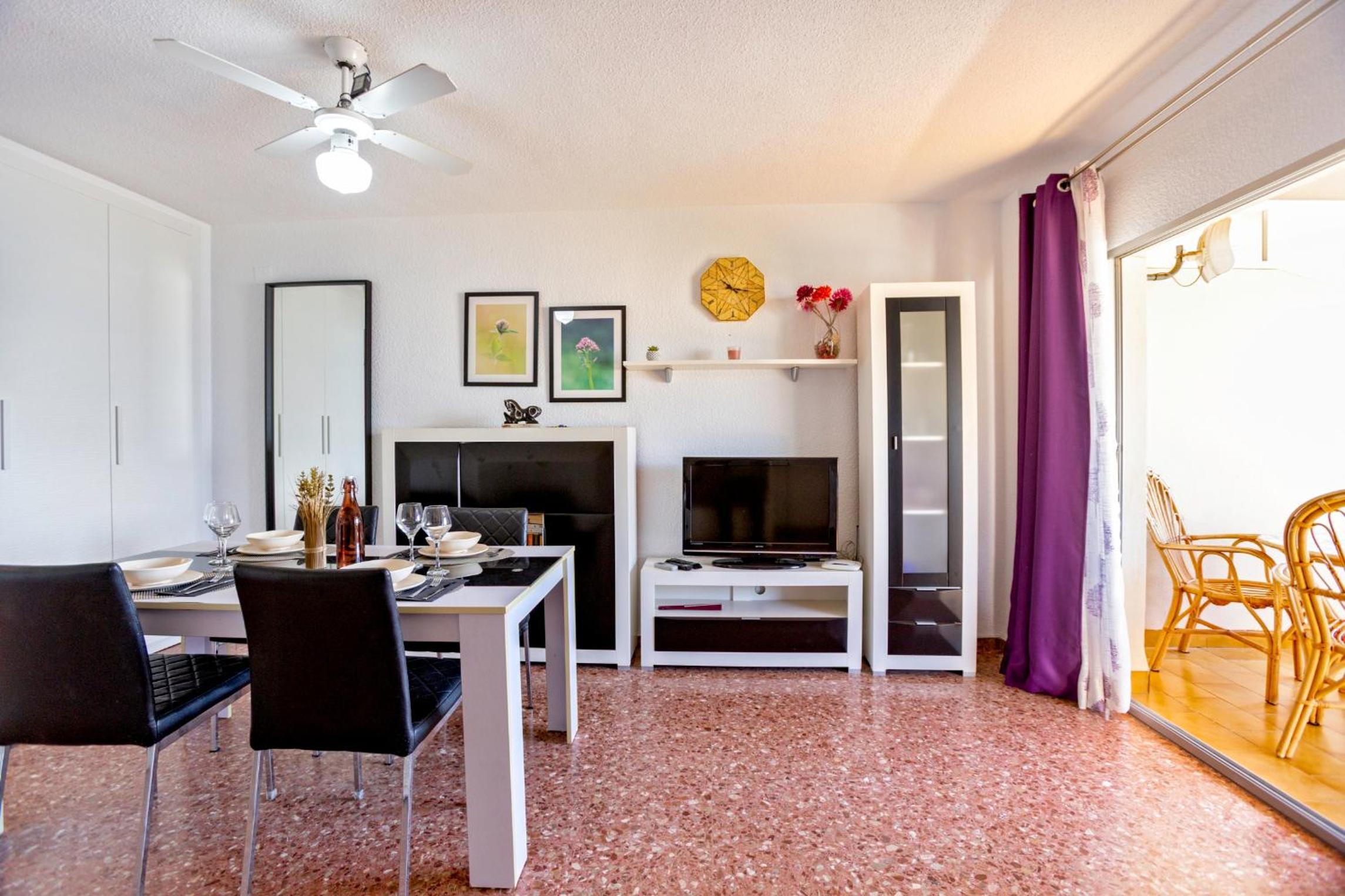 Florazar 2 Pool & Private Balcony