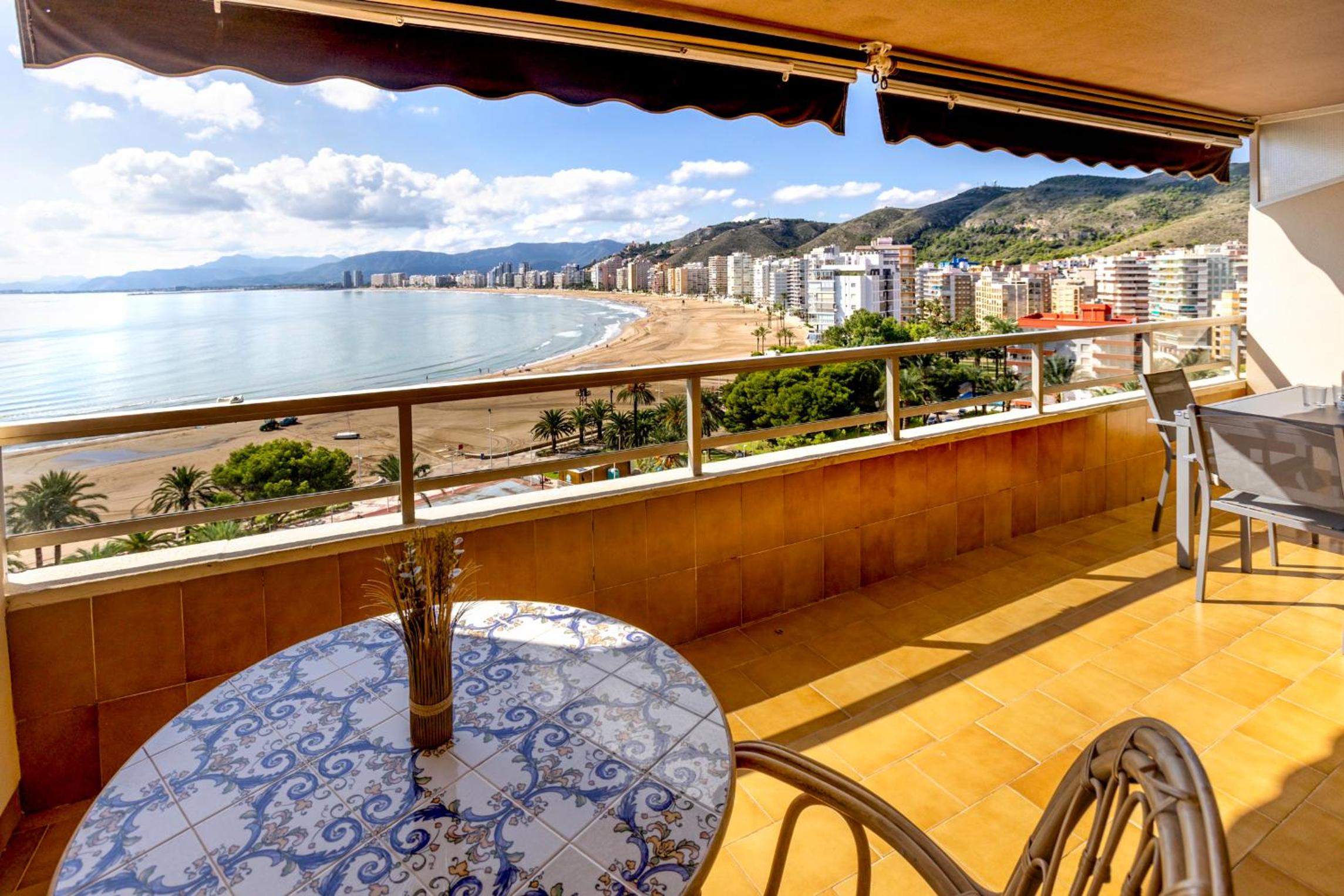 Florazar 2 Pool & Private Balcony