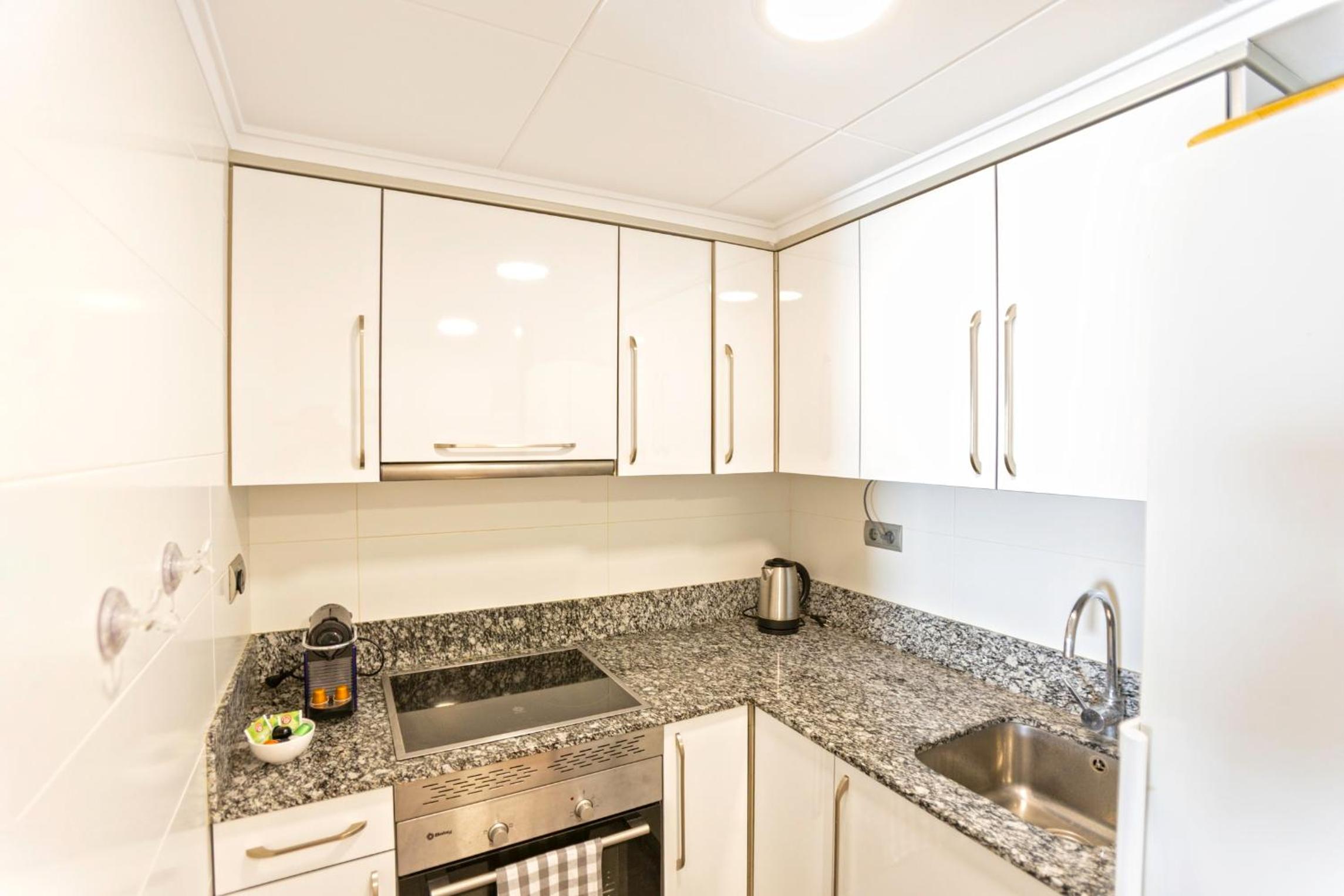 Florazar 2 Pool & Private Balcony