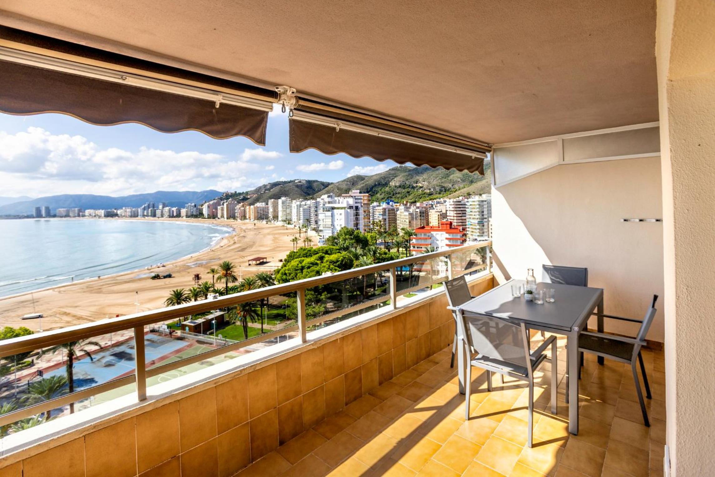Florazar 2 Pool & Private Balcony