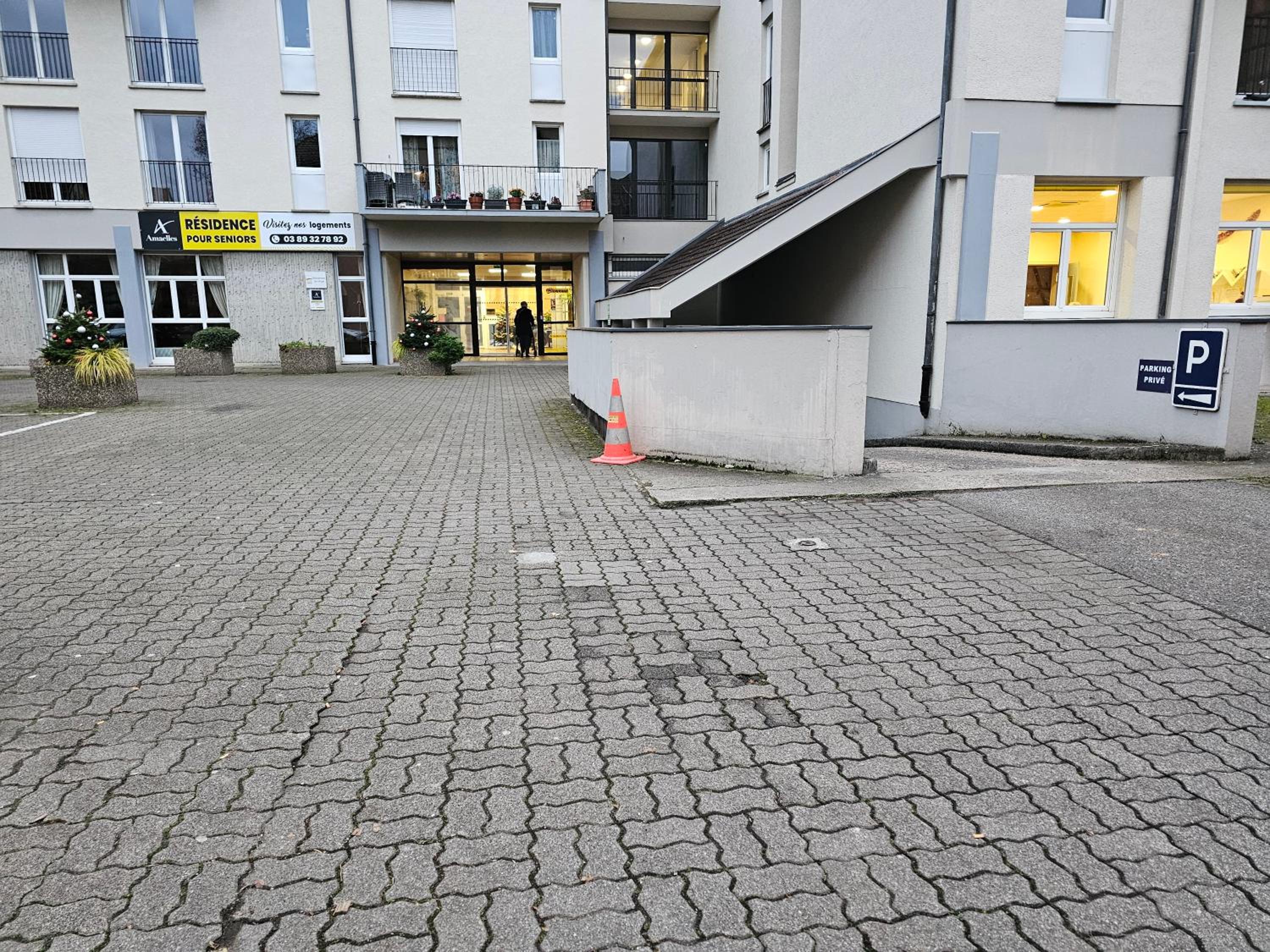 Photo 2