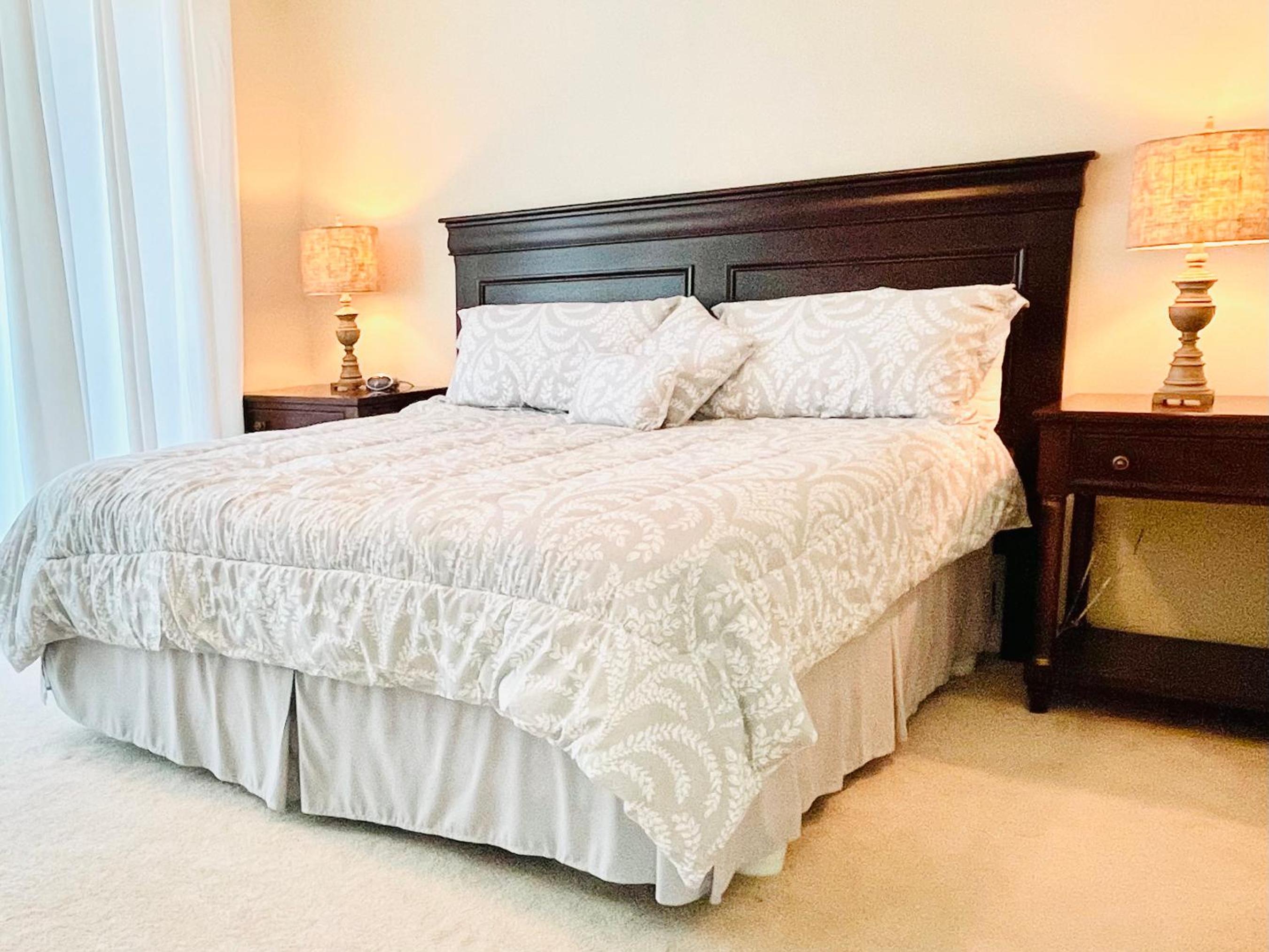 Spacious Beachview End Unit in Legacy Tower 1 -1001 - 3 bedroom 3 bath condo