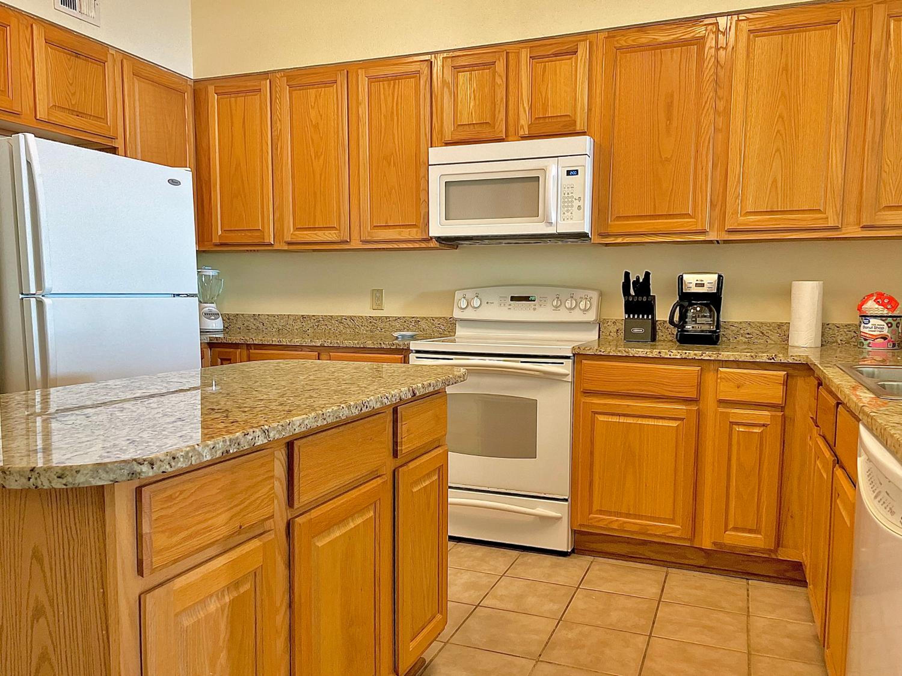 Beachview Condo in Legacy Tower 1-1004 - fully furnished 3 bedroom 2 bathroom