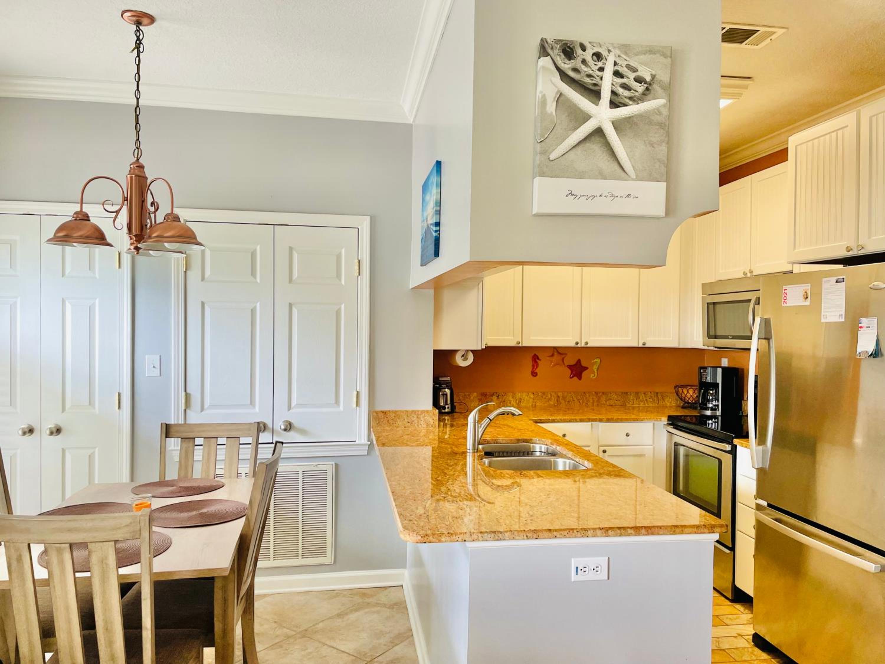146 Beau Clair - Beachside Townhome with Pool in Long Beach