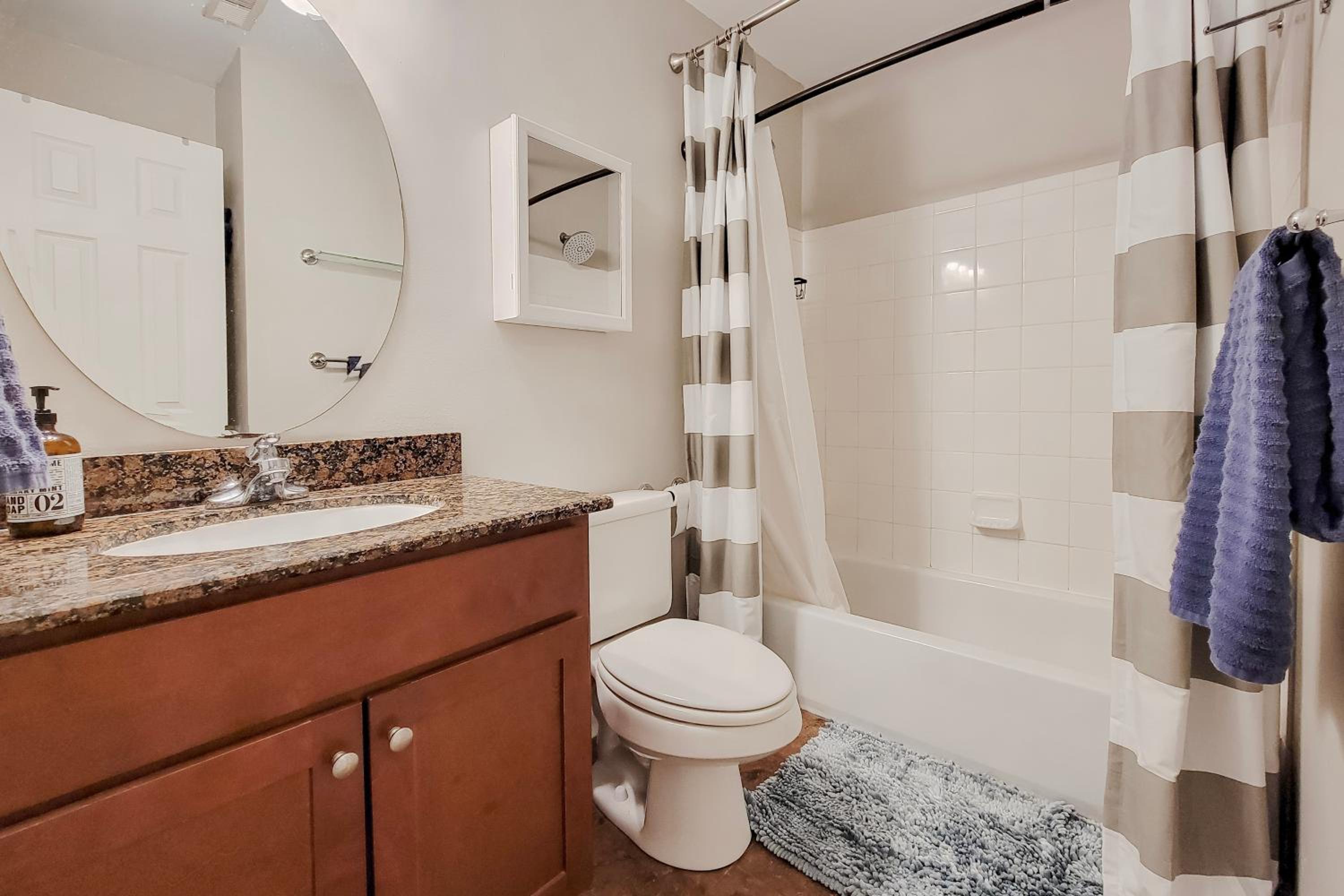 Waterfront condo at Harbor Landing G02 - Relax in BEAUTIFUL Ocean Springs